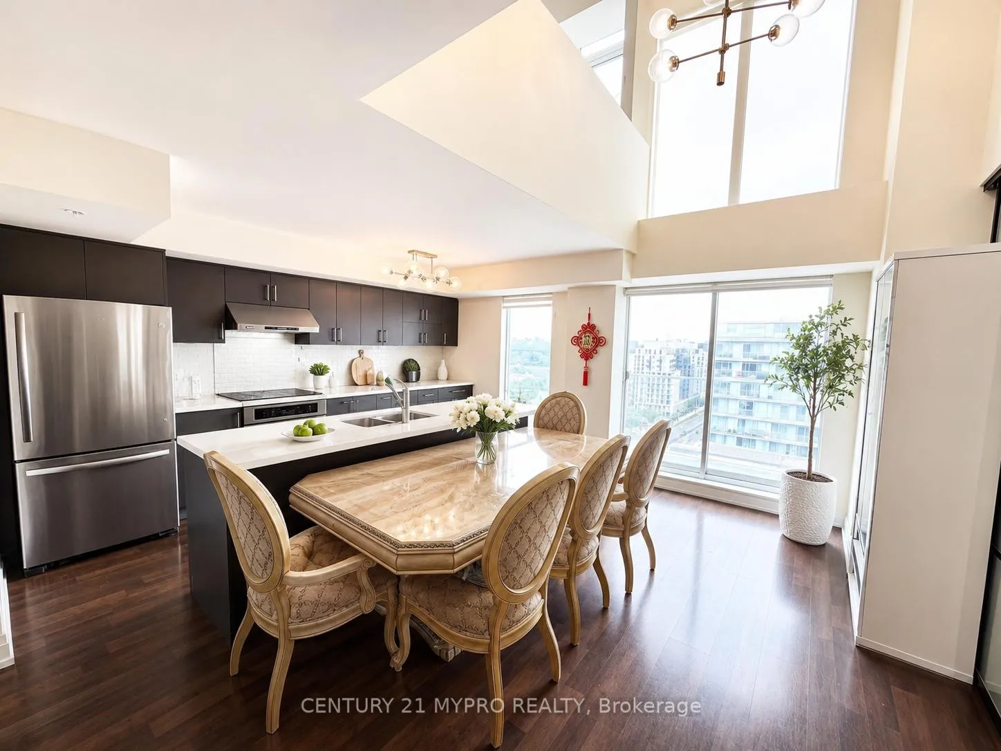 Front of Unit W1308, 565 Wilson Avenue