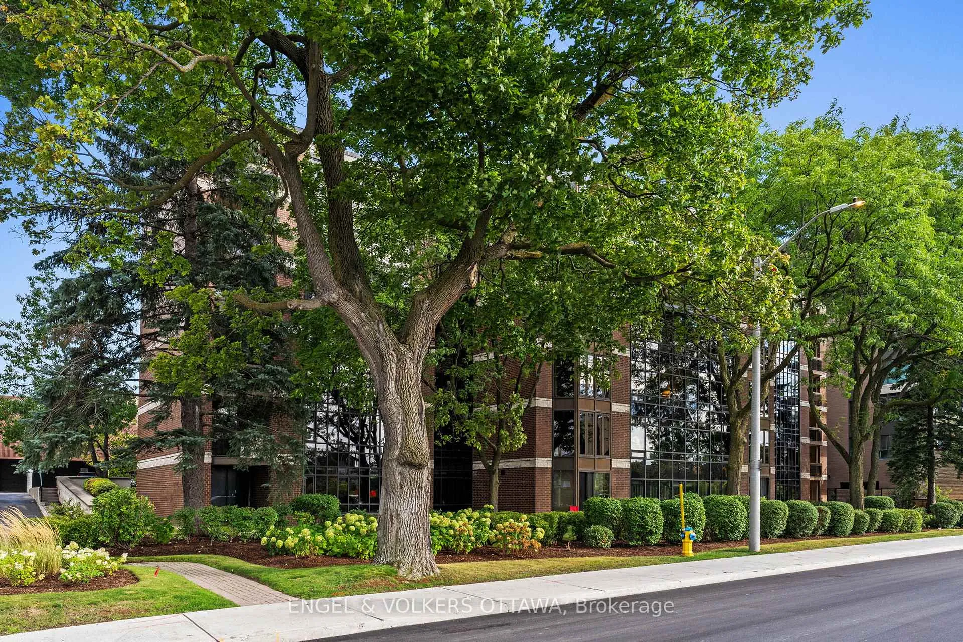 Photo 1 of Unit 406, 111 Echo Drive, Ottawa, Ottawa East — HOMEH