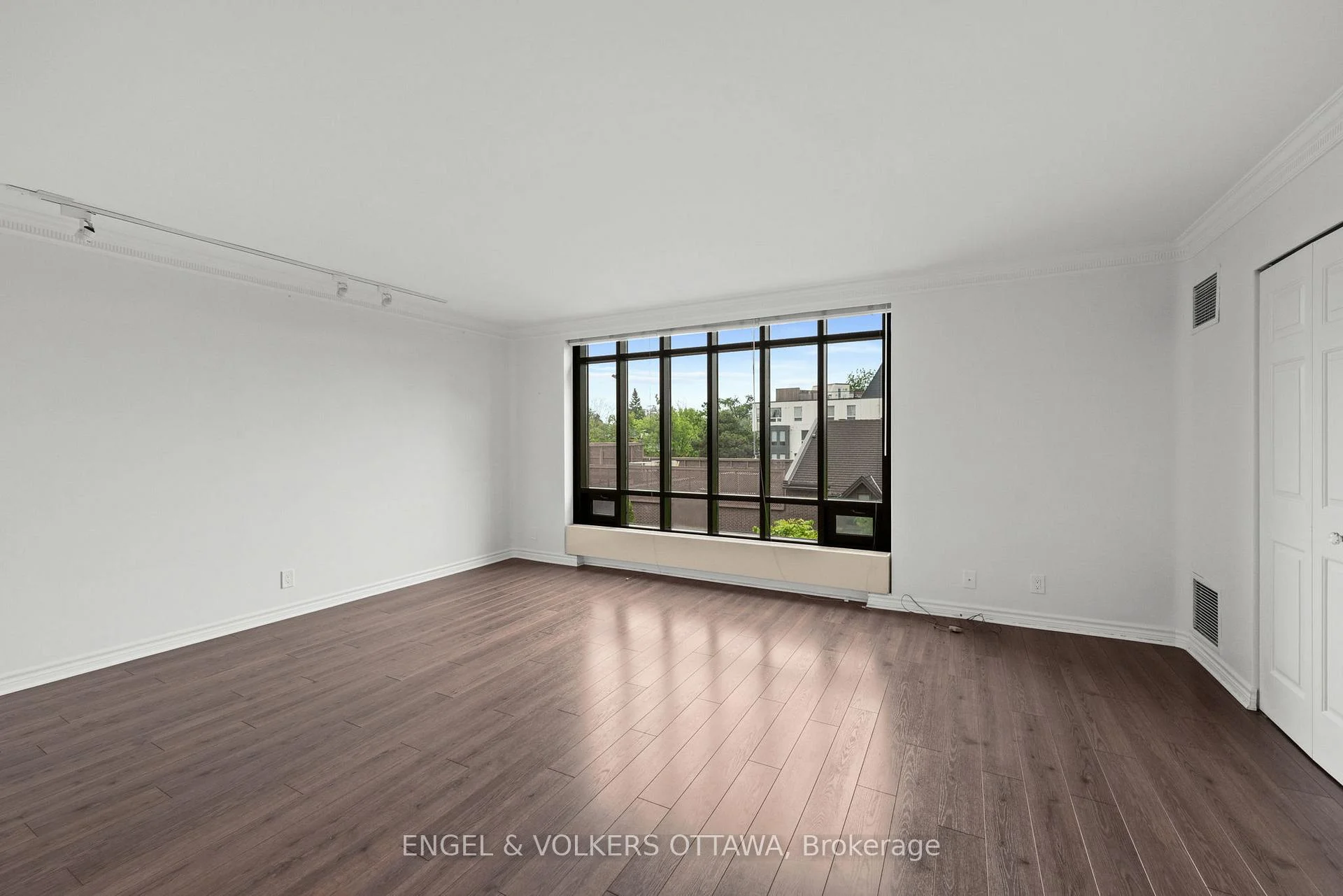 Photo 19 of Unit 406, 111 Echo Drive, Ottawa, Ottawa East — HOMEH