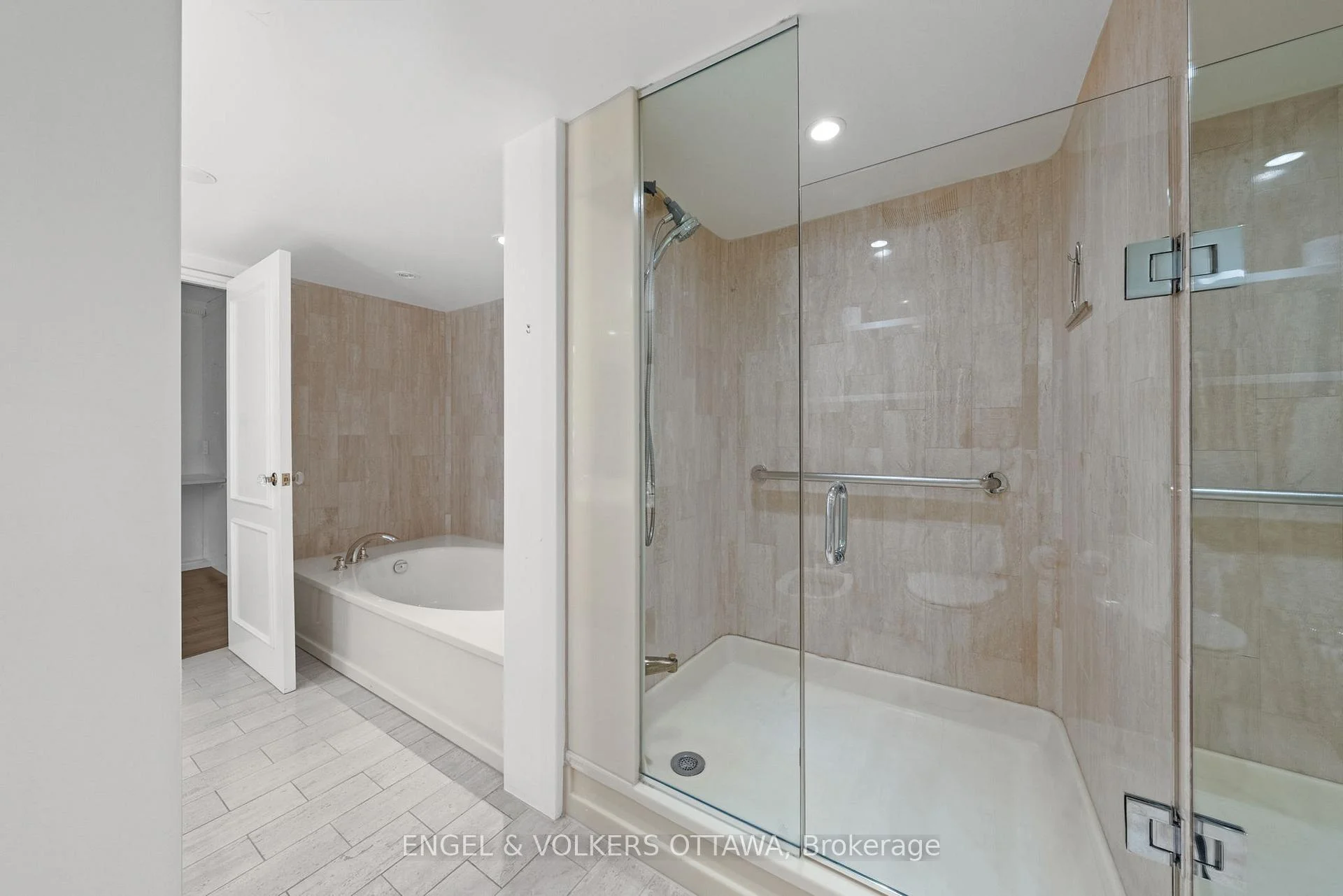 Photo 23 of Unit 406, 111 Echo Drive, Ottawa, Ottawa East — HOMEH