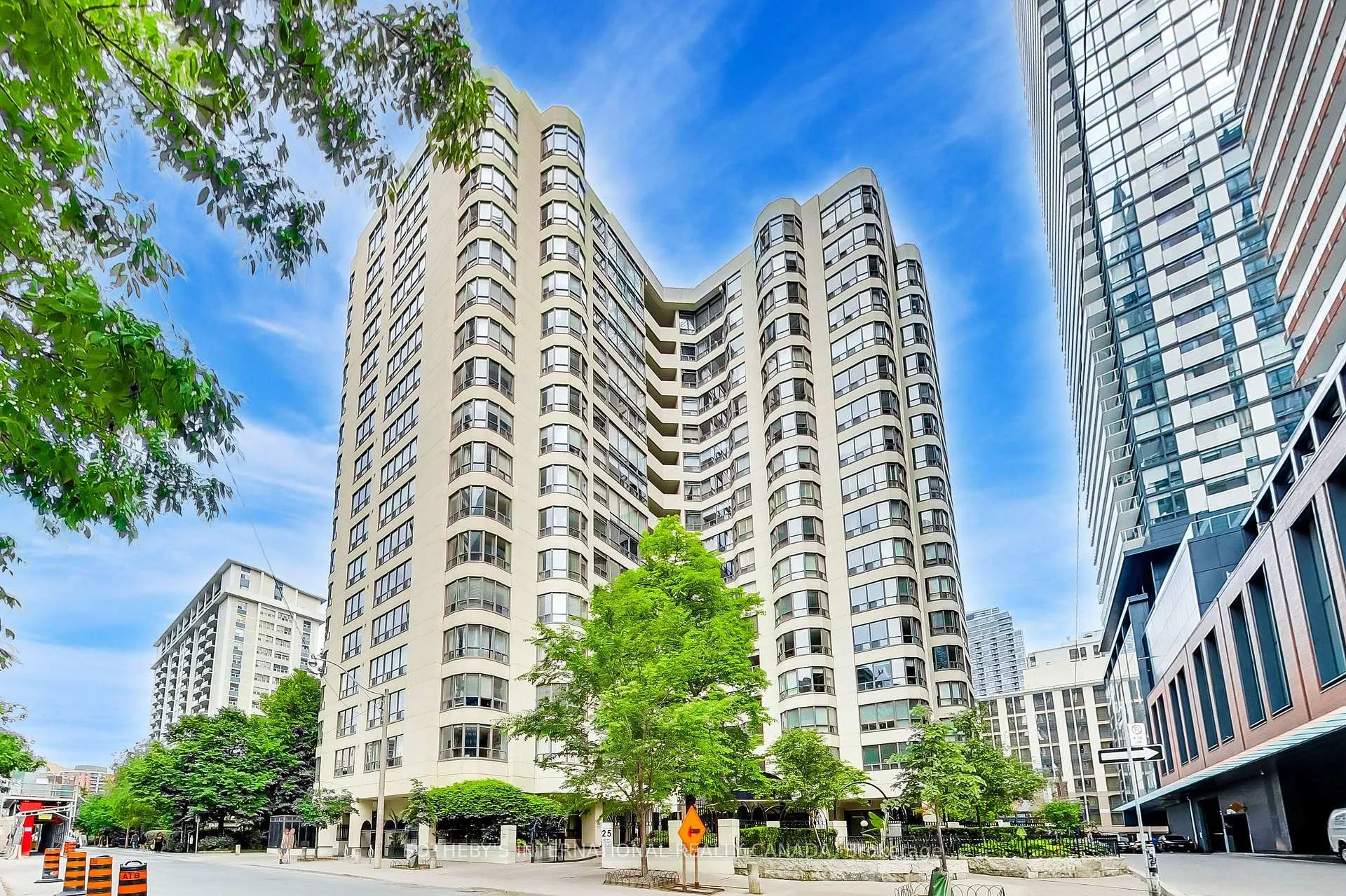 Photo 1 of Unit 607, 25 Maitland Street, Toronto, Church-Yonge Corridor — HOMEH