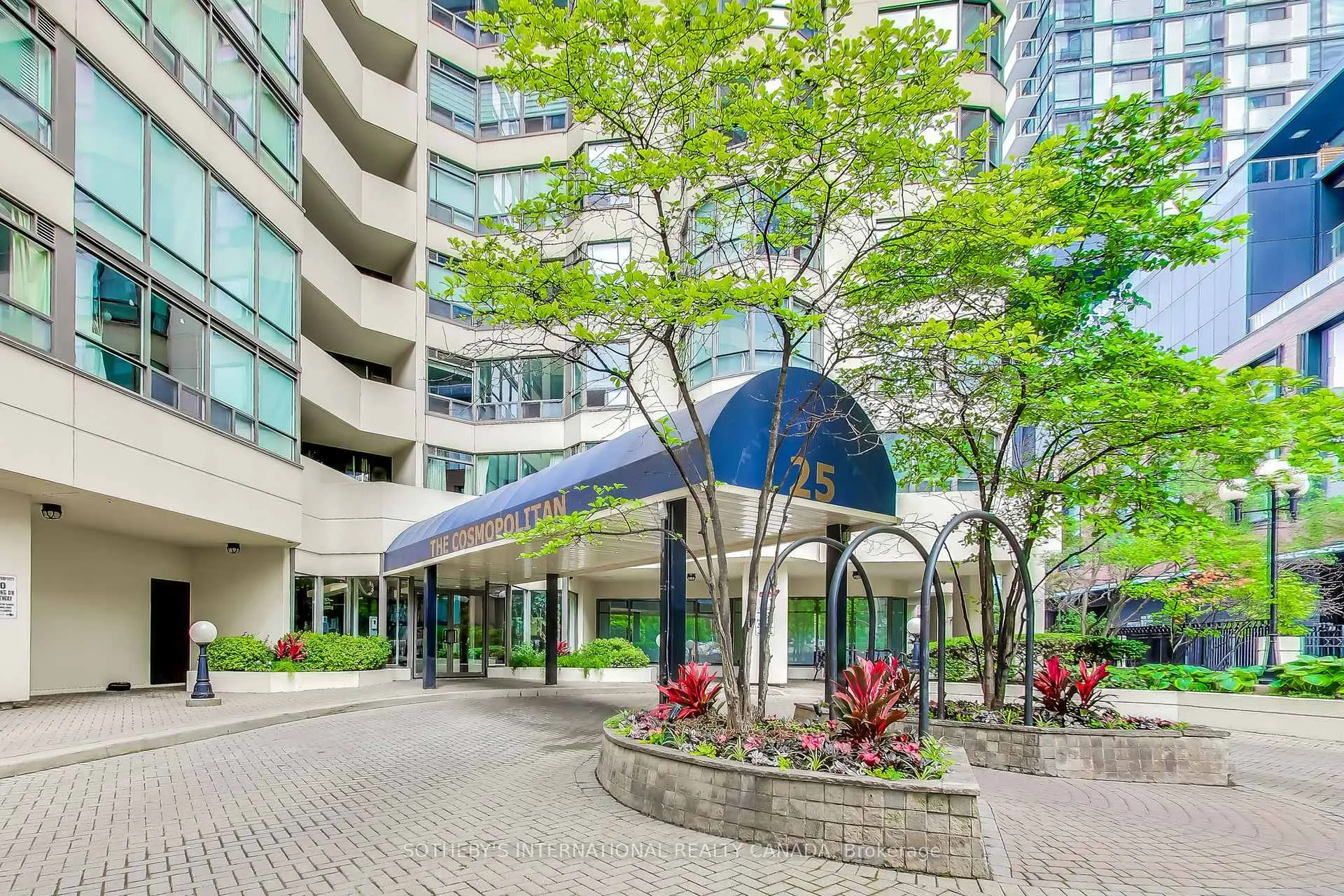 Photo 2 of Unit 607, 25 Maitland Street, Toronto, Church-Yonge Corridor — HOMEH