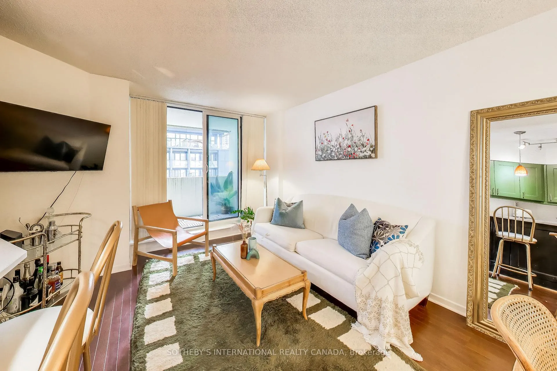 Photo 3 of Unit 607, 25 Maitland Street, Toronto, Church-Yonge Corridor — HOMEH