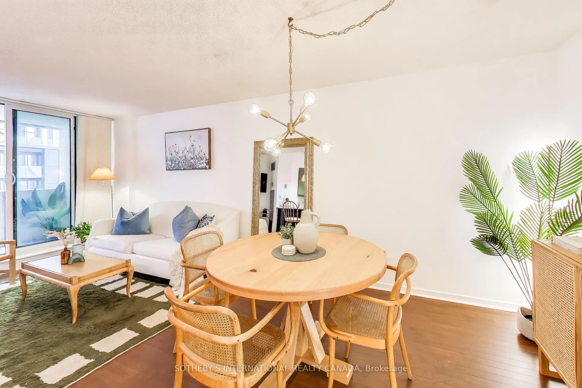 Photo 6 of Unit 607, 25 Maitland Street, Toronto, Church-Yonge Corridor — HOMEH