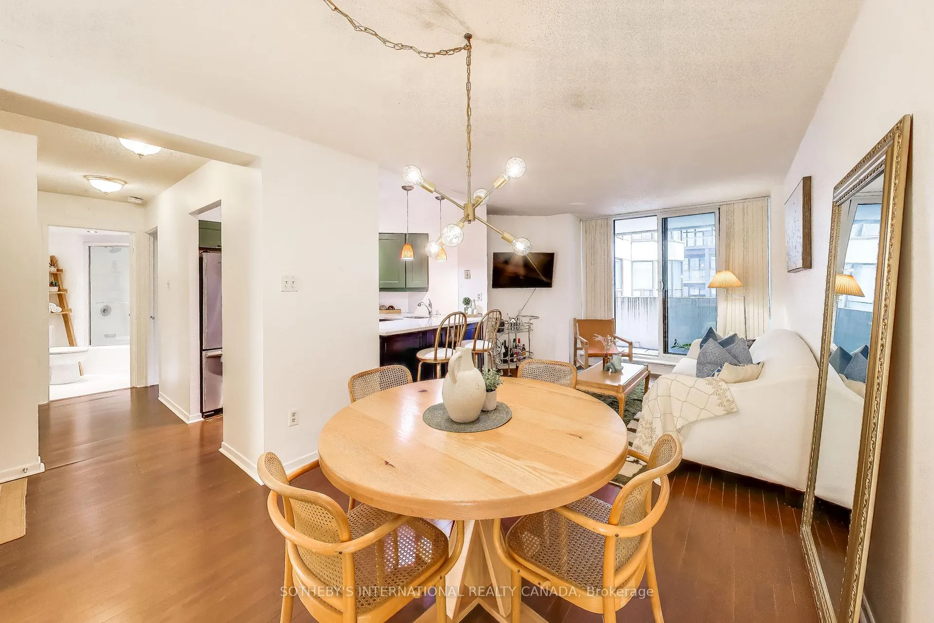 Photo 7 of Unit 607, 25 Maitland Street, Toronto, Church-Yonge Corridor — HOMEH