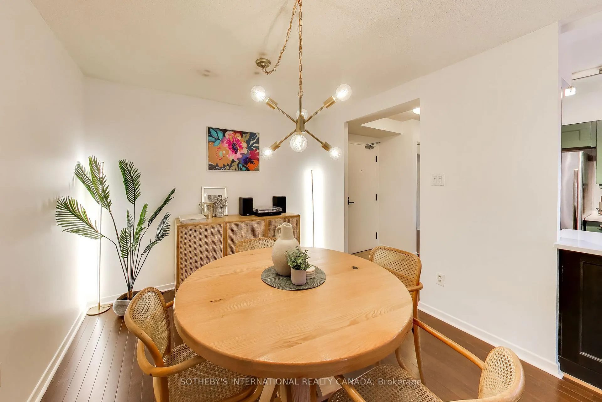 Photo 8 of Unit 607, 25 Maitland Street, Toronto, Church-Yonge Corridor — HOMEH
