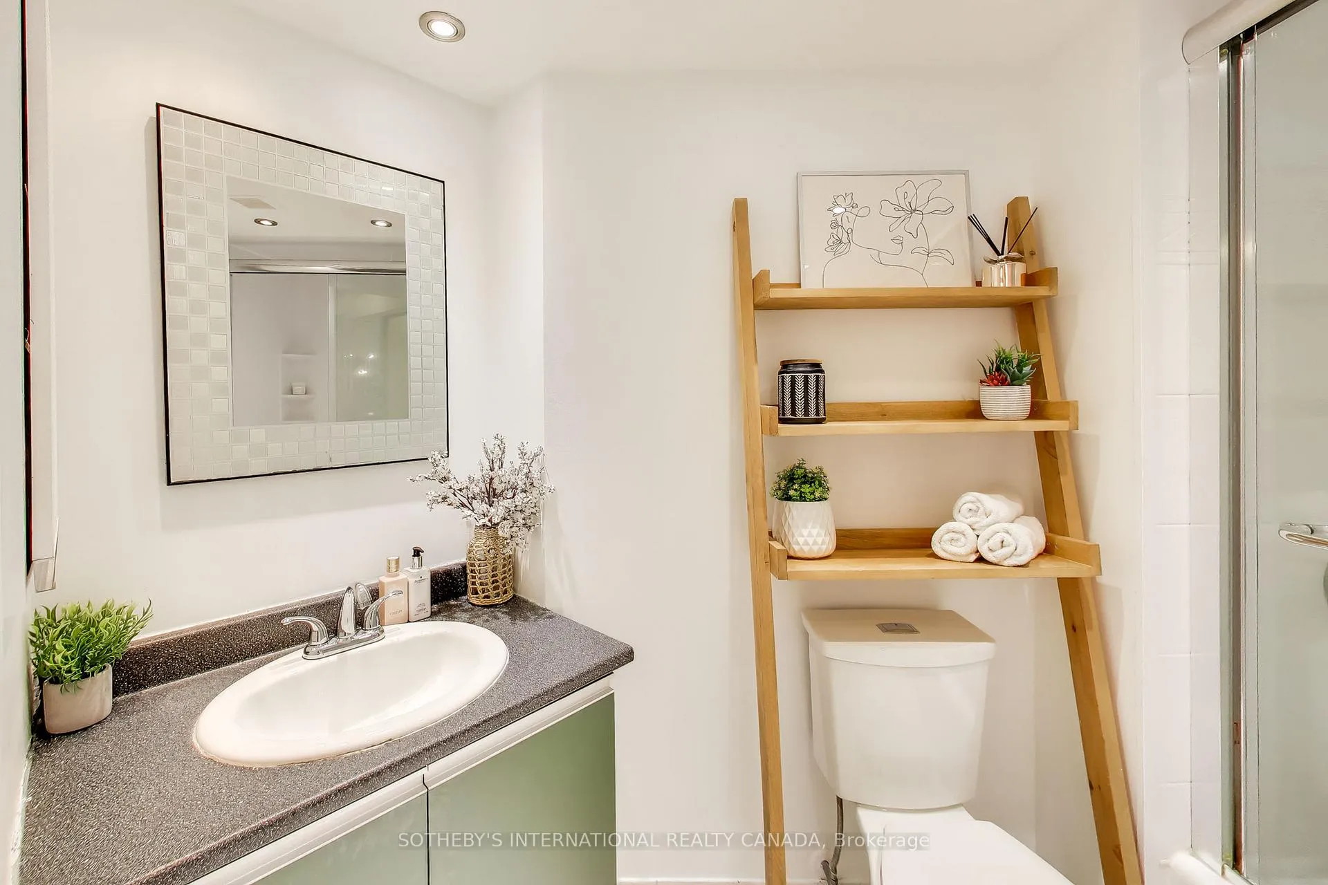 Photo 11 of Unit 607, 25 Maitland Street, Toronto, Church-Yonge Corridor — HOMEH