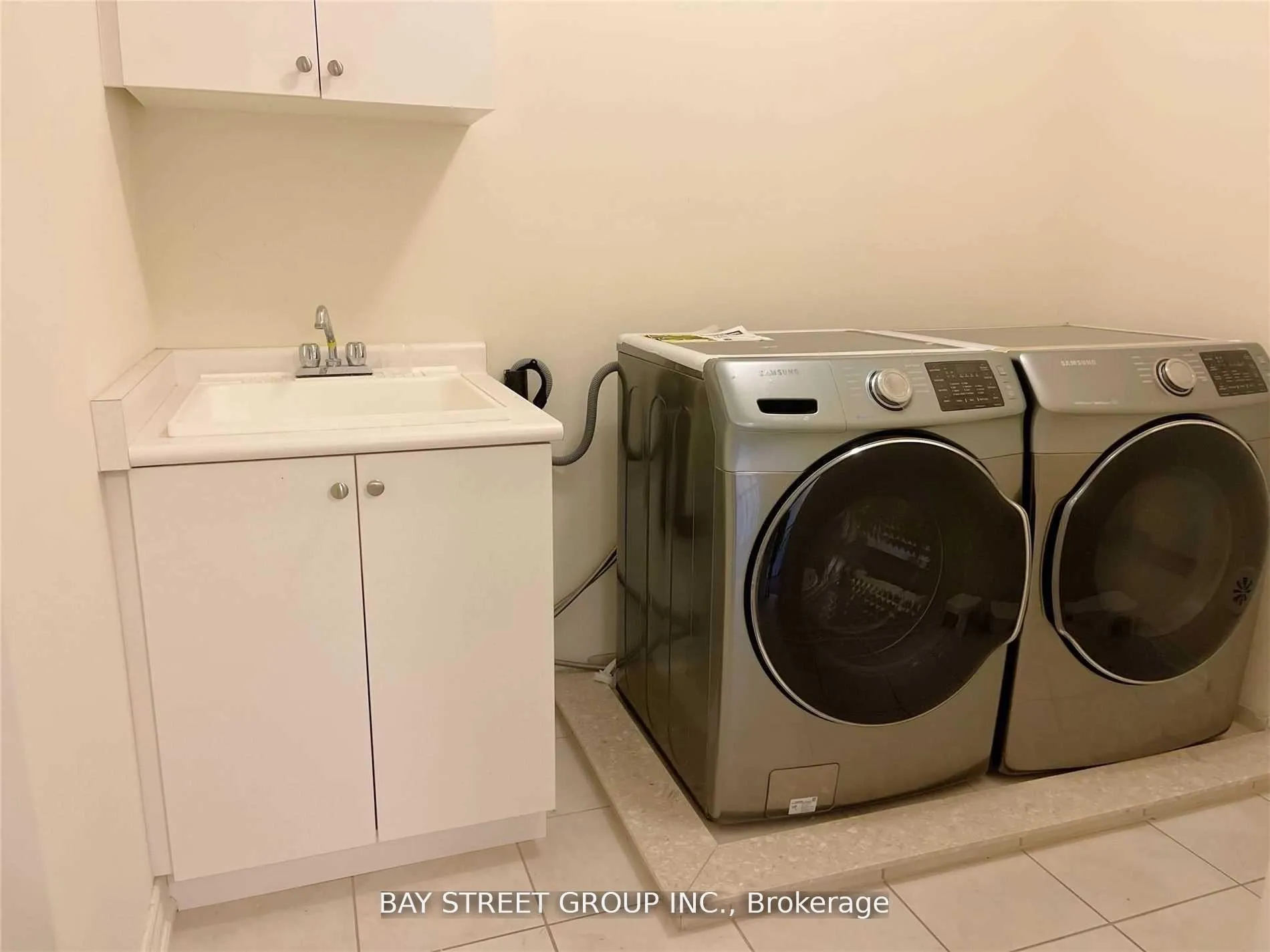 Photo 10 of 12 Fanny Grove Way, Markham, Greensborough — HOMEH