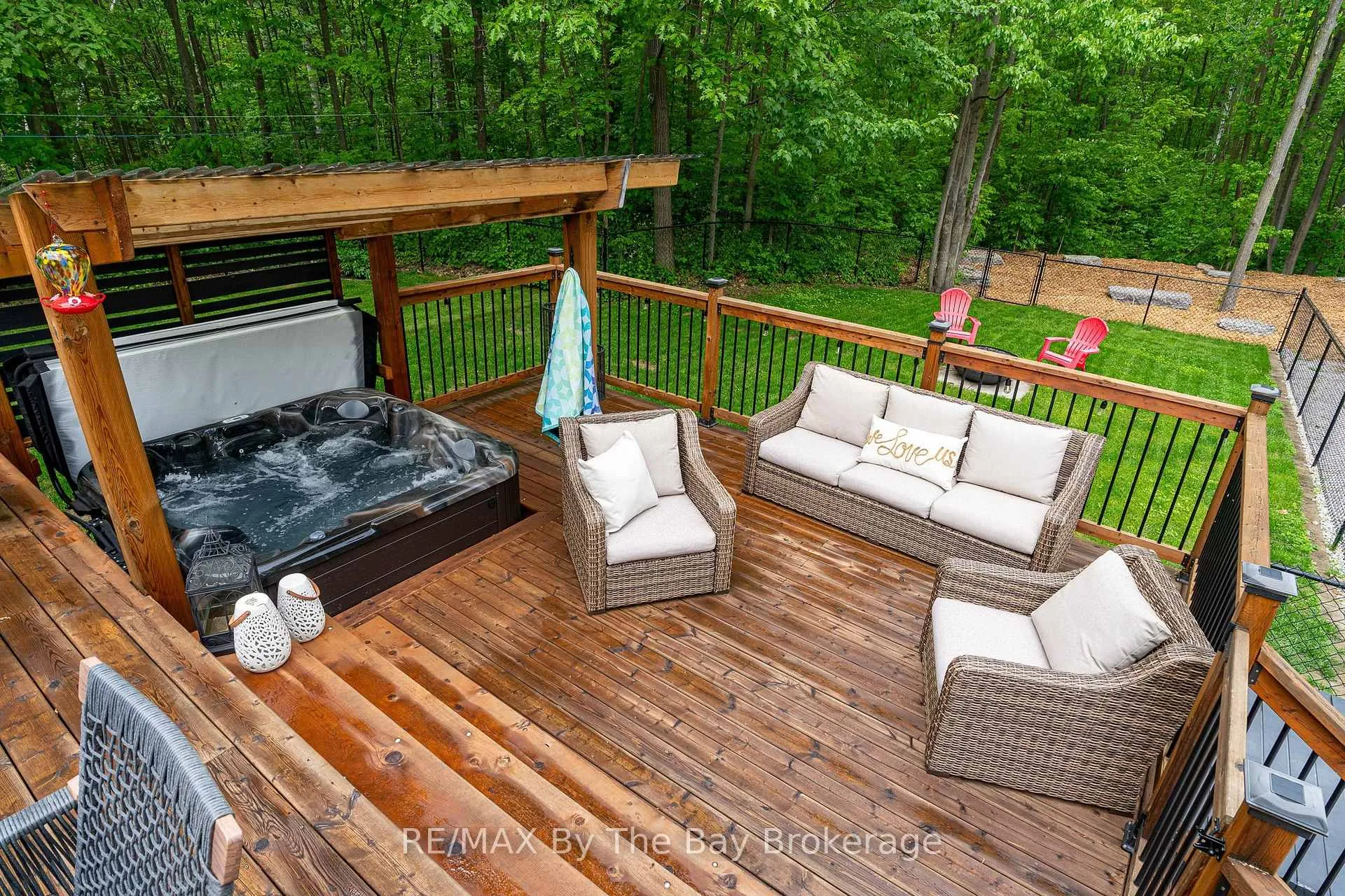 Photo 4 of 10 Birchwood Trail, Wasaga Beach — HOMEH