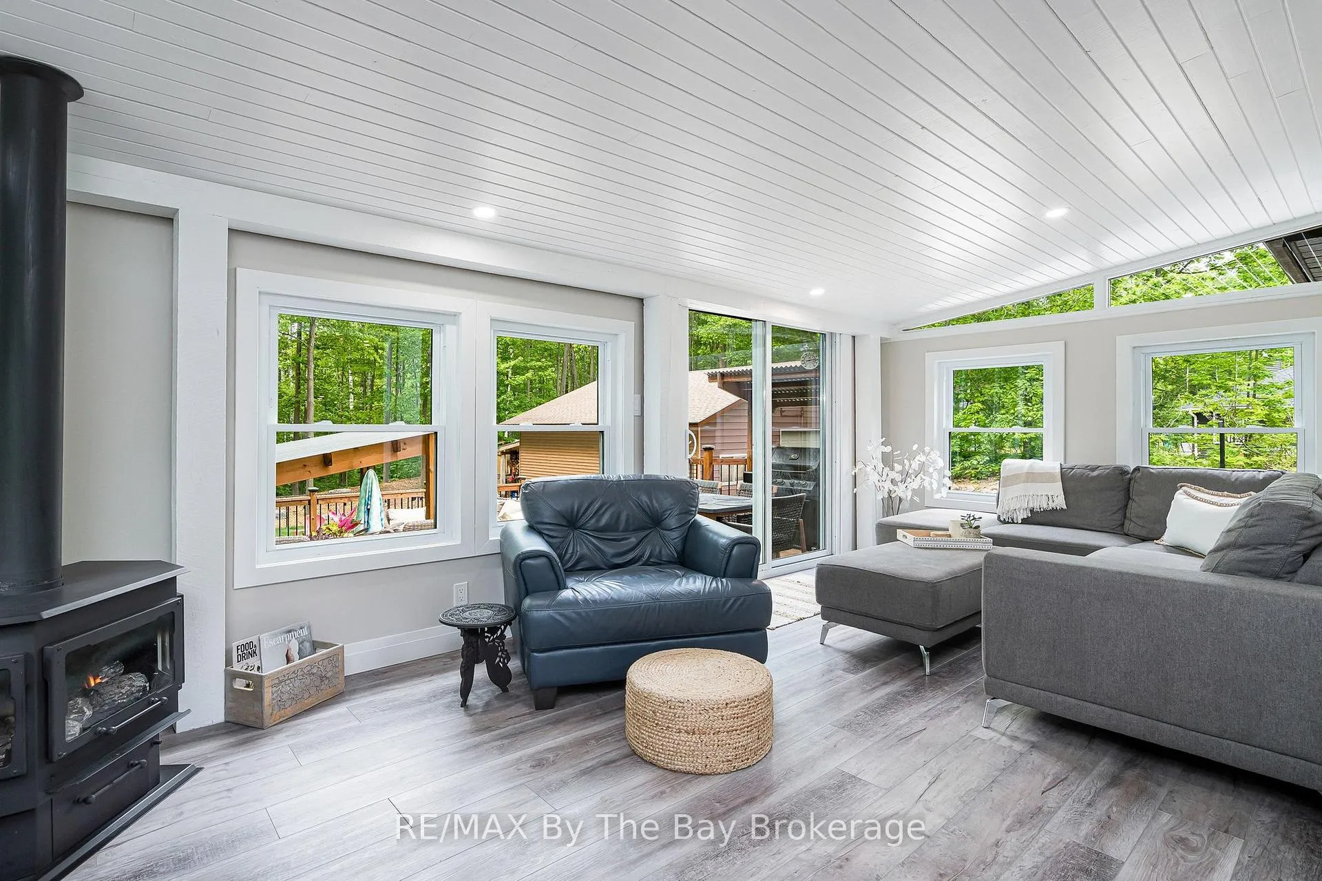 Photo 15 of 10 Birchwood Trail, Wasaga Beach — HOMEH