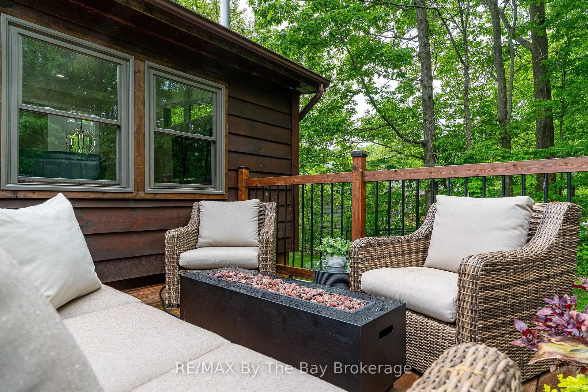 Photo 38 of 10 Birchwood Trail, Wasaga Beach — HOMEH
