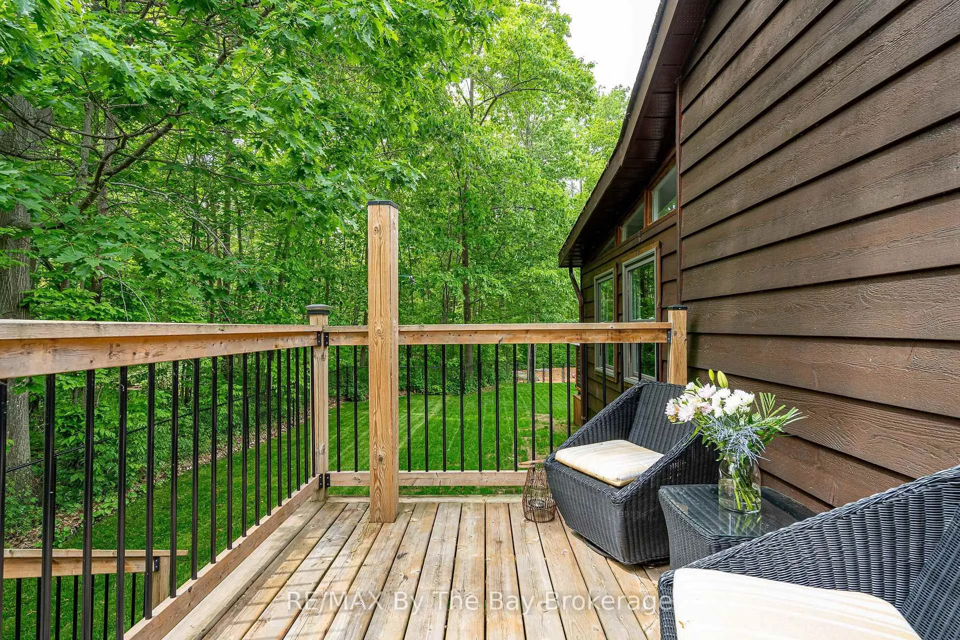 Photo 40 of 10 Birchwood Trail, Wasaga Beach — HOMEH