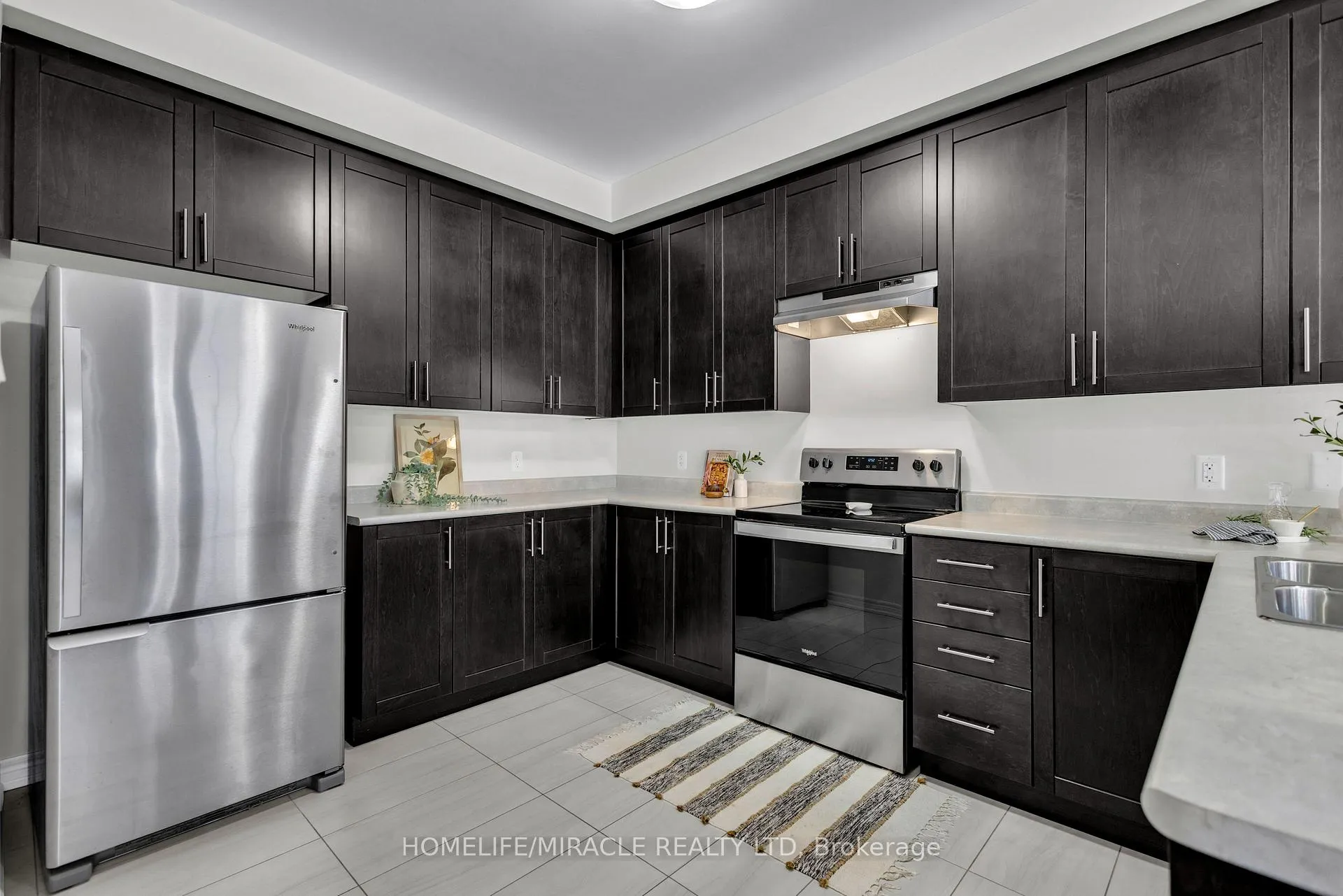 Photo 11 of 7 Haymarket Drive, Brampton, Northwest Brampton — HOMEH