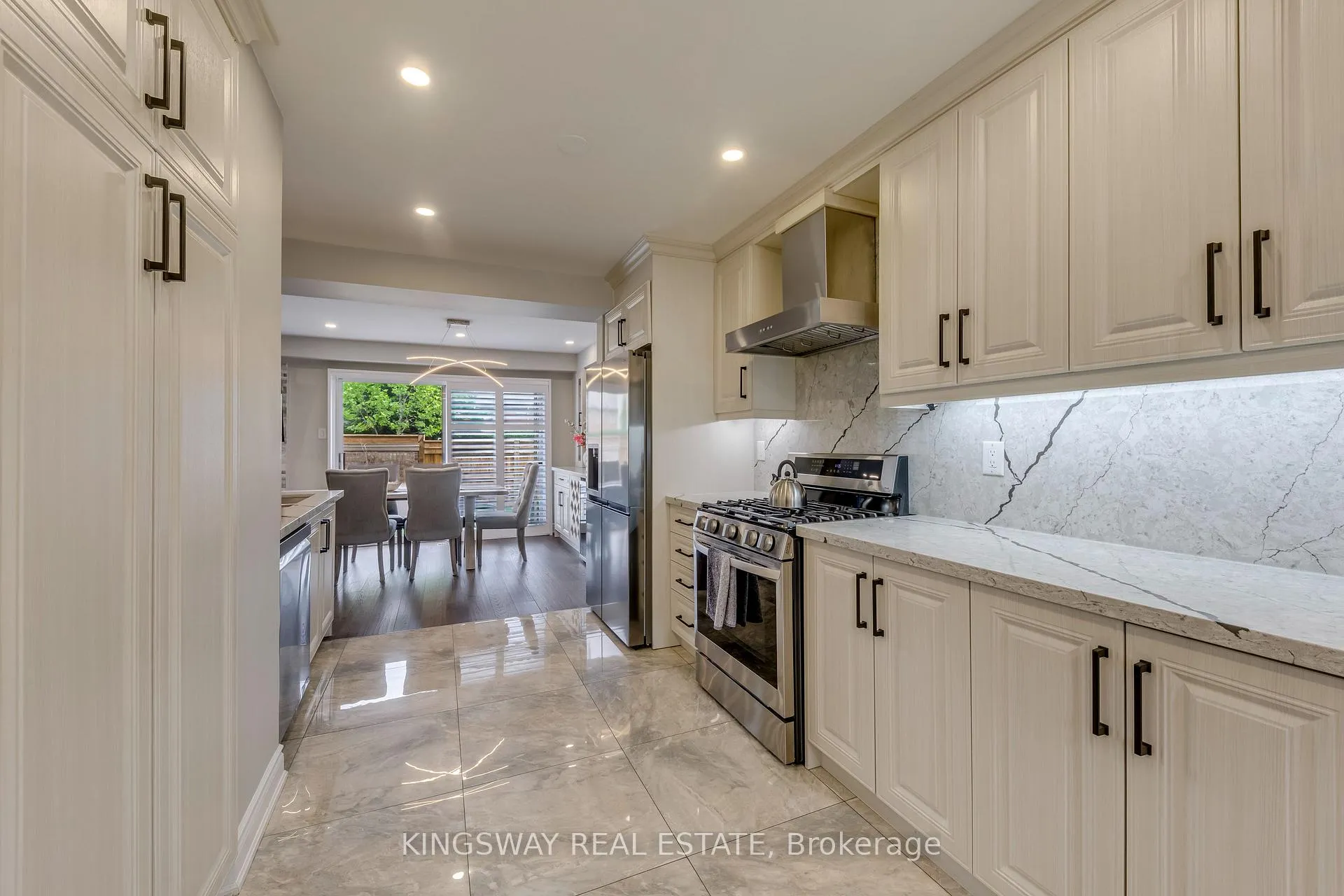 Photo 7 of 1725 The Chase Road, Mississauga, Central Erin Mills — HOMEH