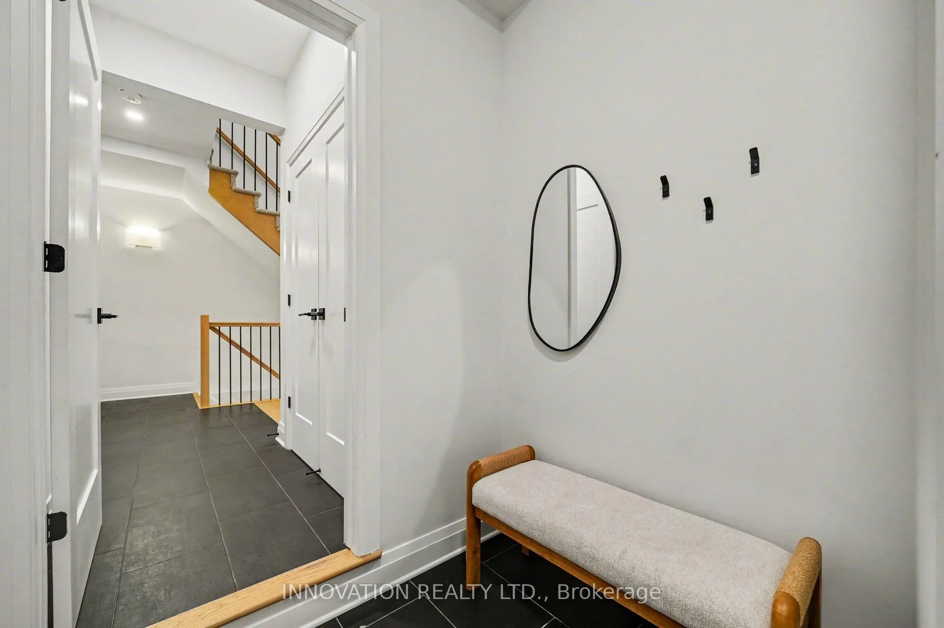 Photo 5 of 957 Atrium Ridge, Ottawa, Riverside South/Gloucester Glen — HOMEH