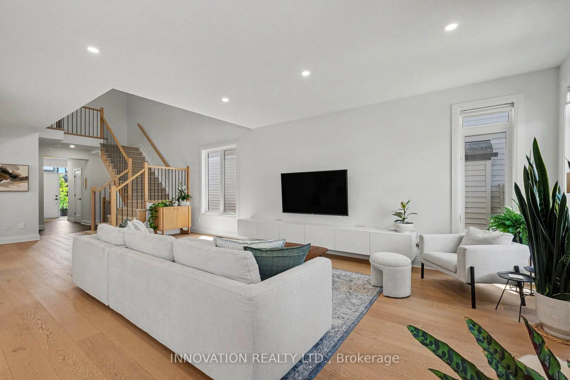 Photo 8 of 957 Atrium Ridge, Ottawa, Riverside South/Gloucester Glen — HOMEH