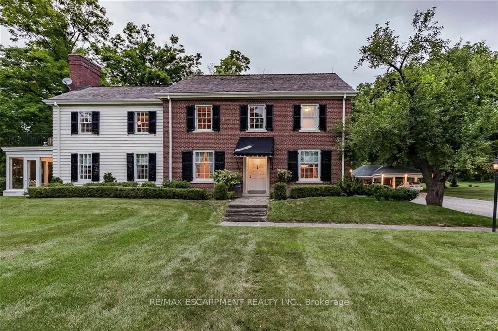 Photo 2 of 345 Mountain Brow Road, Hamilton, Waterdown — HOMEH