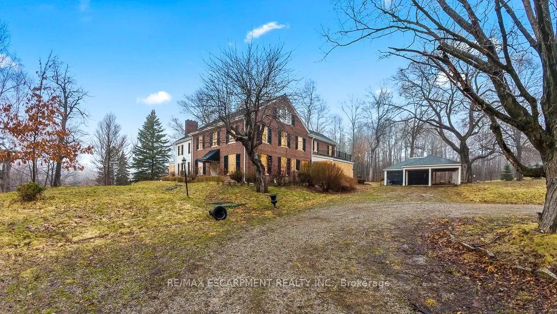 Photo 4 of 345 Mountain Brow Road, Hamilton, Waterdown — HOMEH
