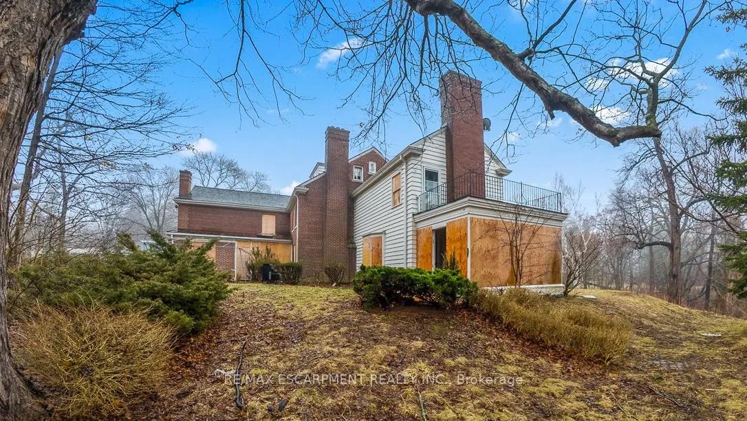 Photo 5 of 345 Mountain Brow Road, Hamilton, Waterdown — HOMEH