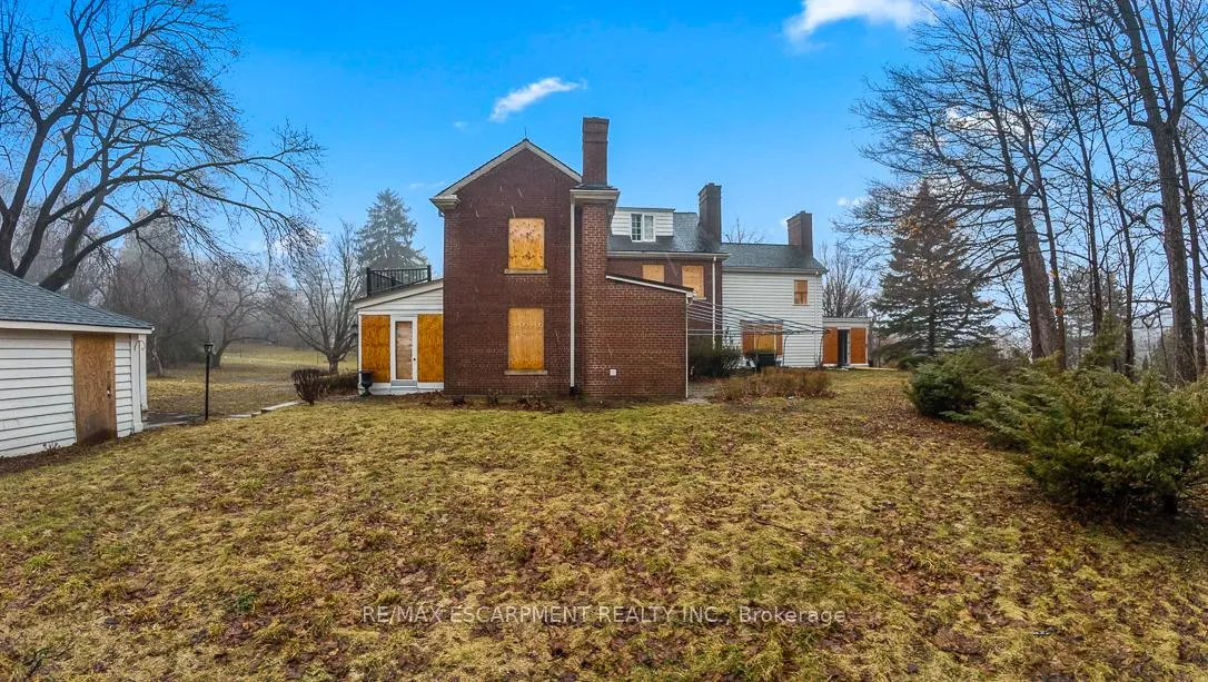 Photo 6 of 345 Mountain Brow Road, Hamilton, Waterdown — HOMEH