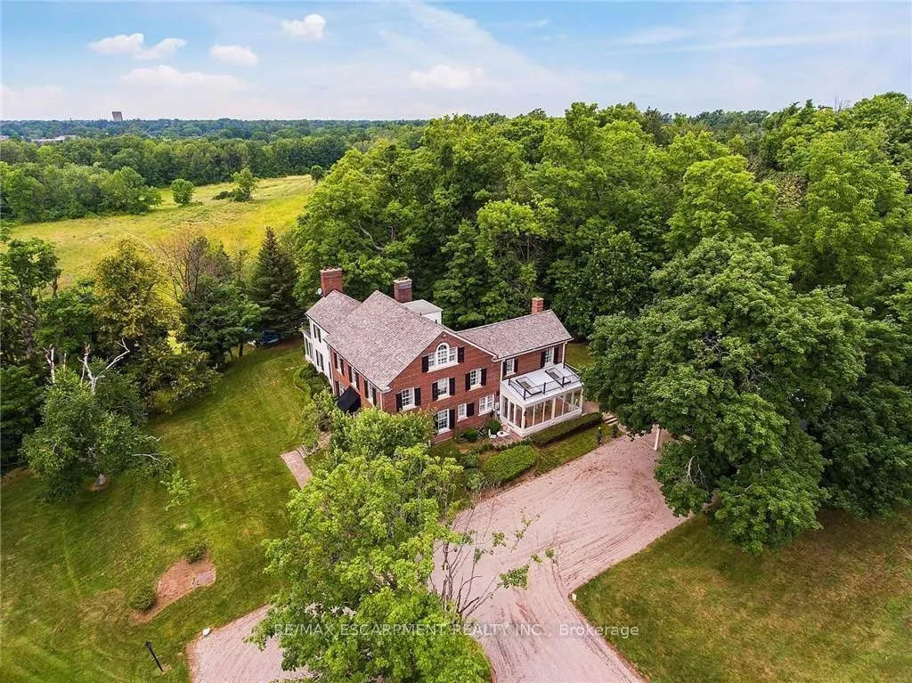 Photo 11 of 345 Mountain Brow Road, Hamilton, Waterdown — HOMEH