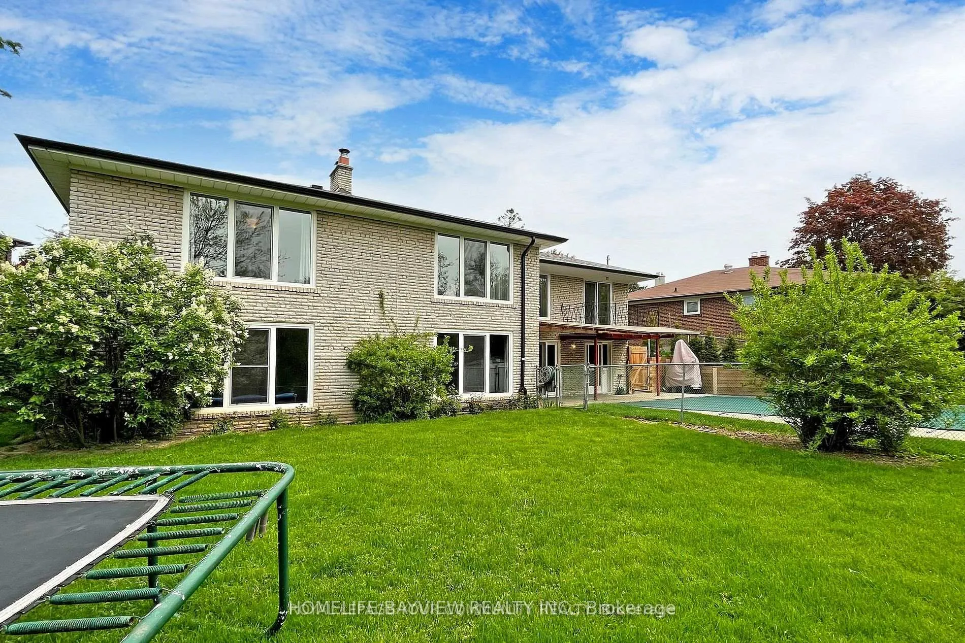 Photo 8 of Unit Main, 31 Portree Crescent, Markham, Royal Orchard — HOMEH