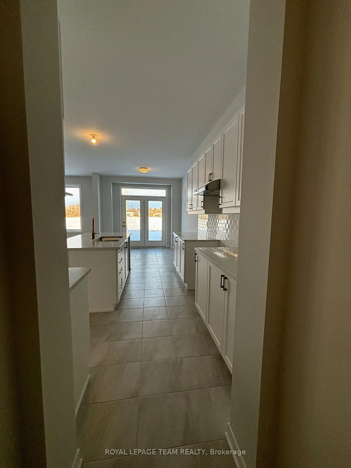 Photo 14 of 420 Meynell Street, Ottawa, Goulbourn Twp From Franktown Rd/South To Rideau — HOMEH