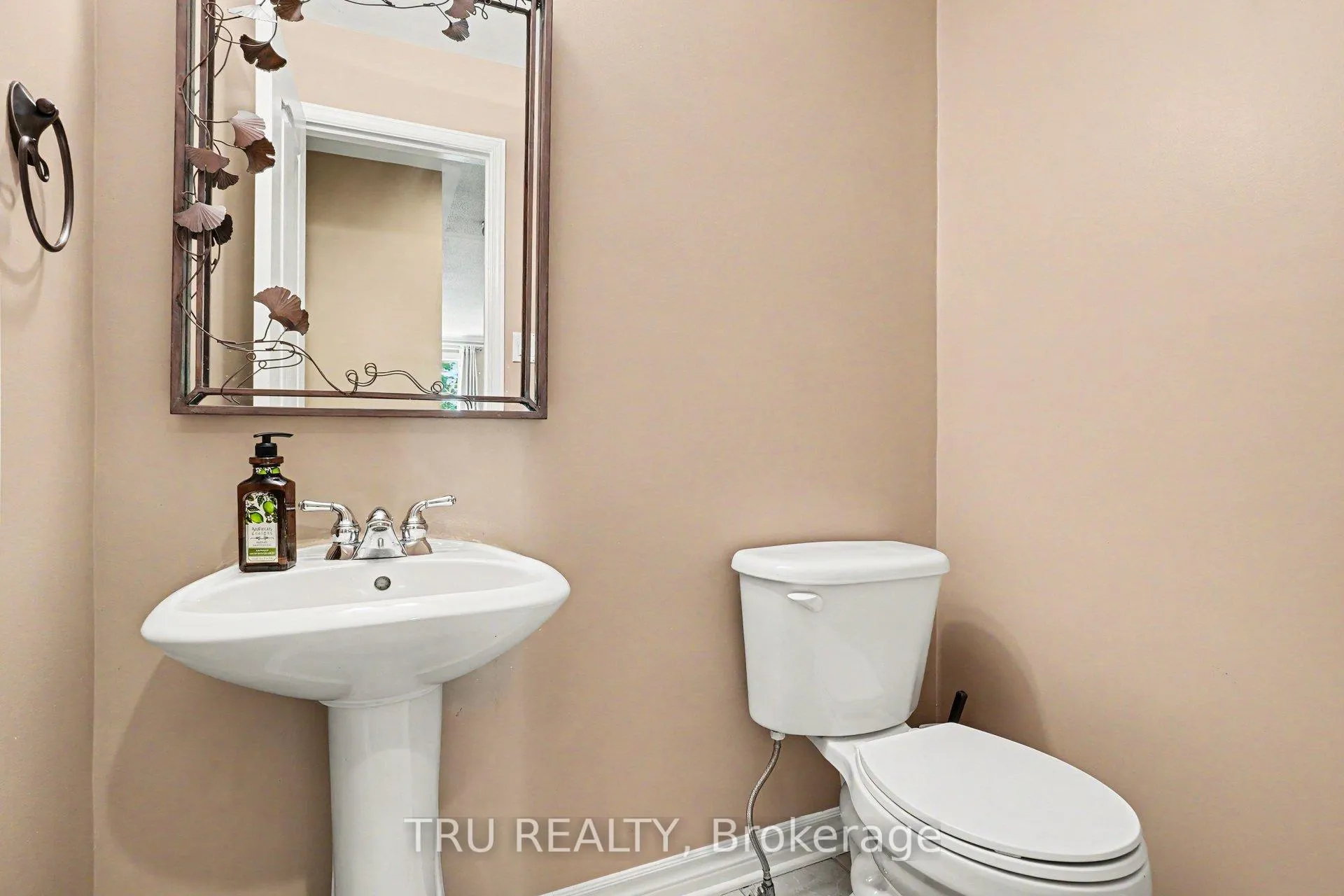 Photo 17 of 40 Cimarron Crescent, Ottawa, Centrepointe — HOMEH