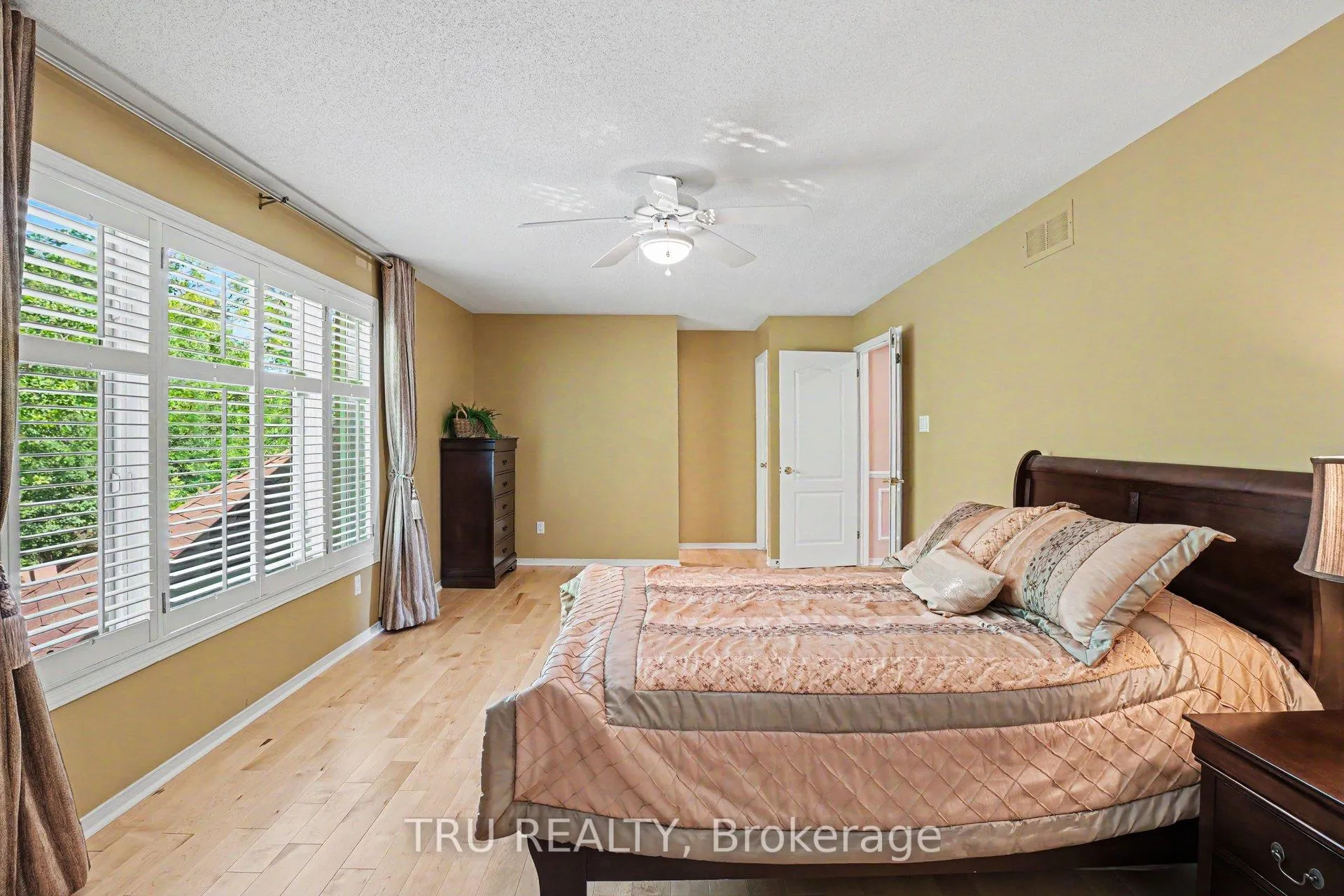 Photo 20 of 40 Cimarron Crescent, Ottawa, Centrepointe — HOMEH