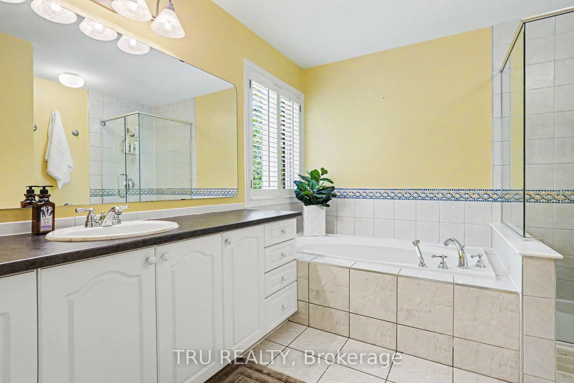 Photo 21 of 40 Cimarron Crescent, Ottawa, Centrepointe — HOMEH