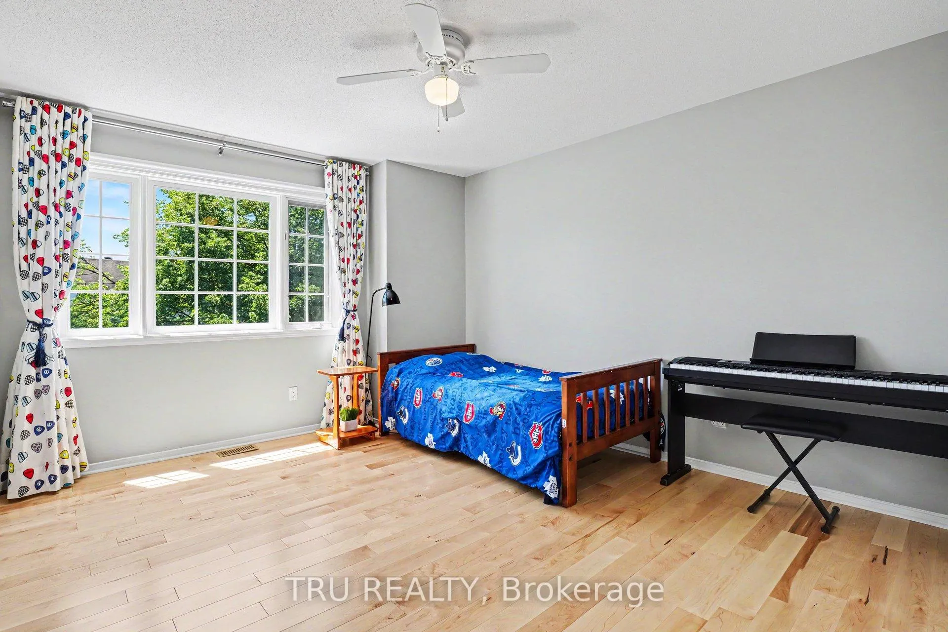 Photo 22 of 40 Cimarron Crescent, Ottawa, Centrepointe — HOMEH
