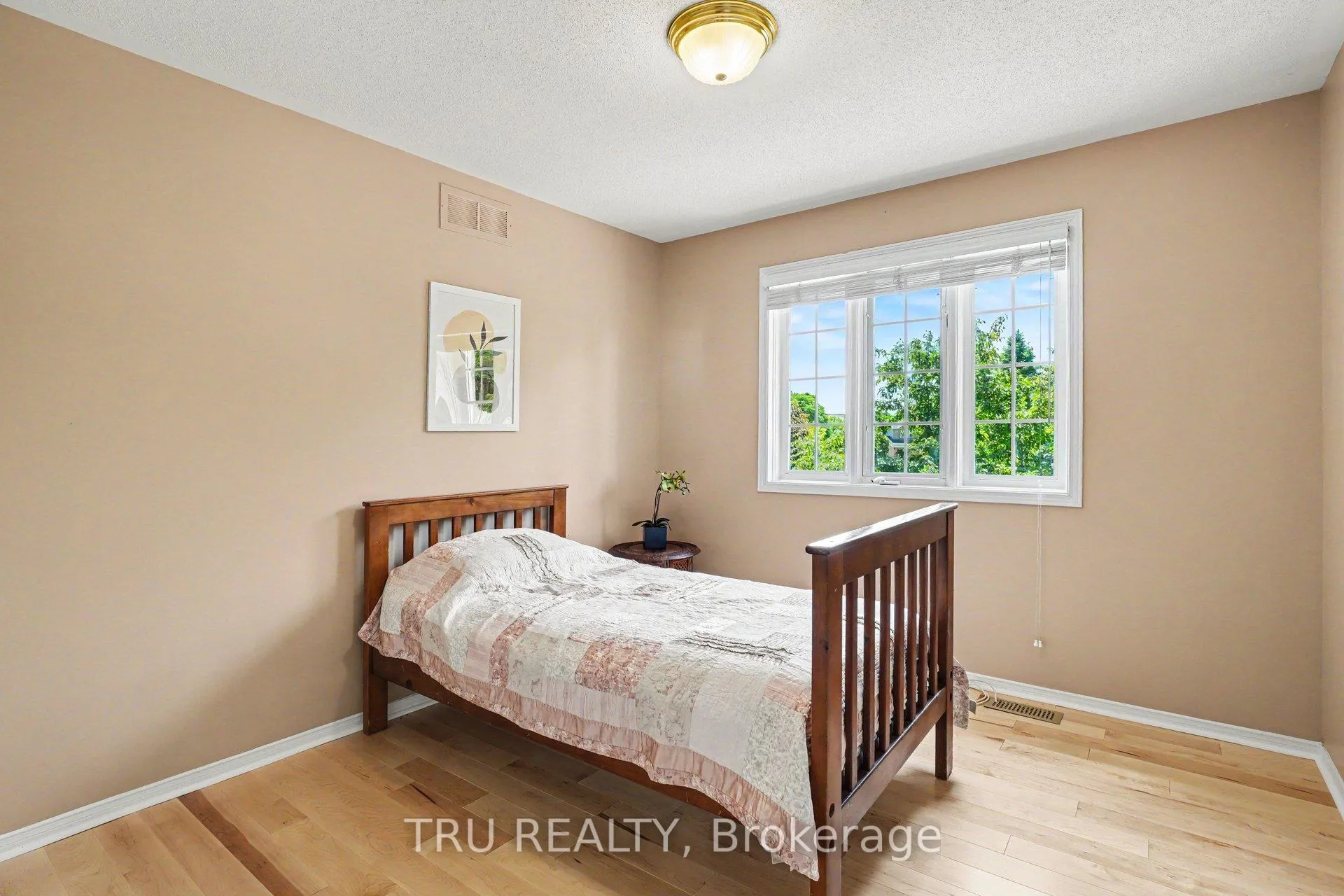 Photo 23 of 40 Cimarron Crescent, Ottawa, Centrepointe — HOMEH