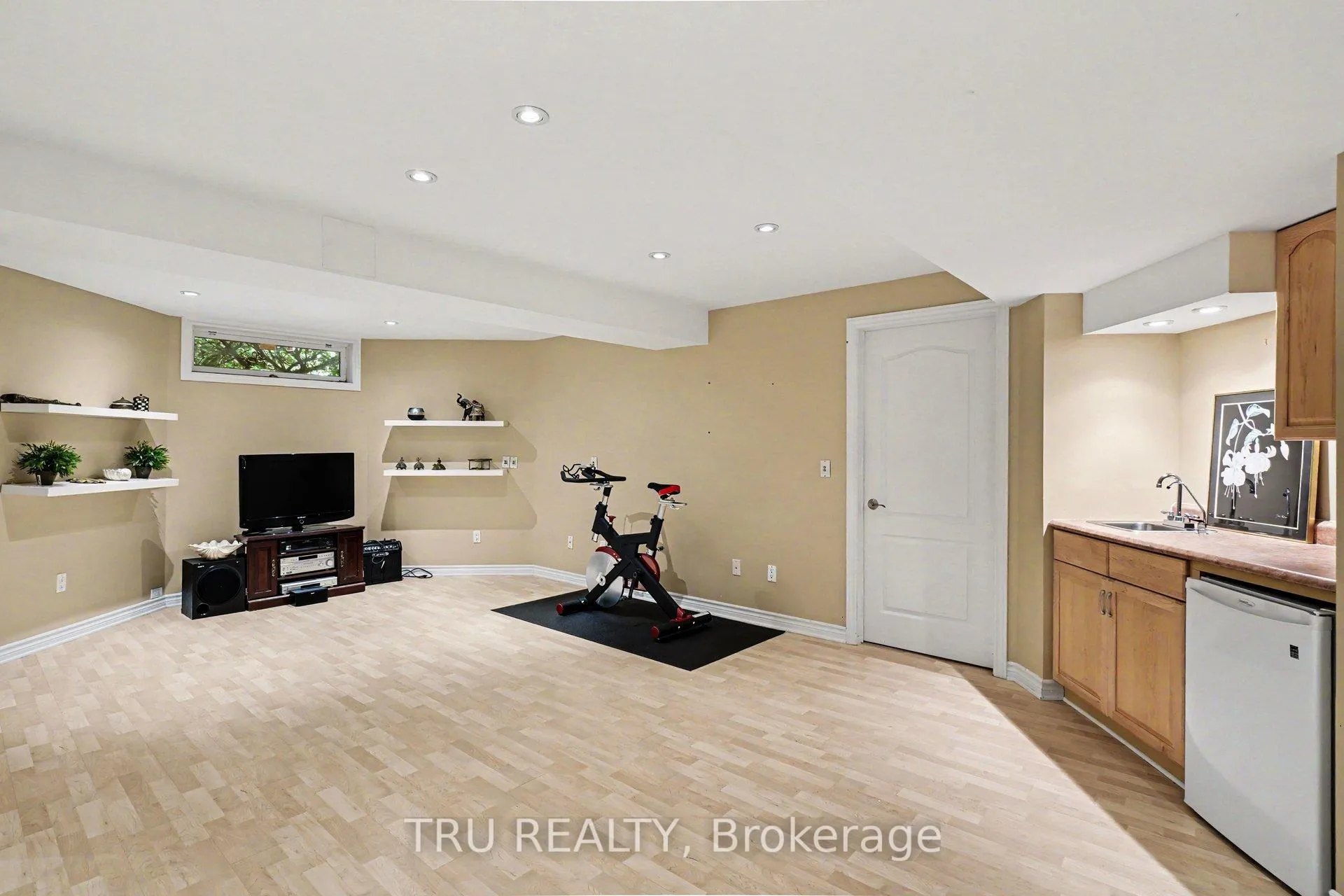 Photo 27 of 40 Cimarron Crescent, Ottawa, Centrepointe — HOMEH