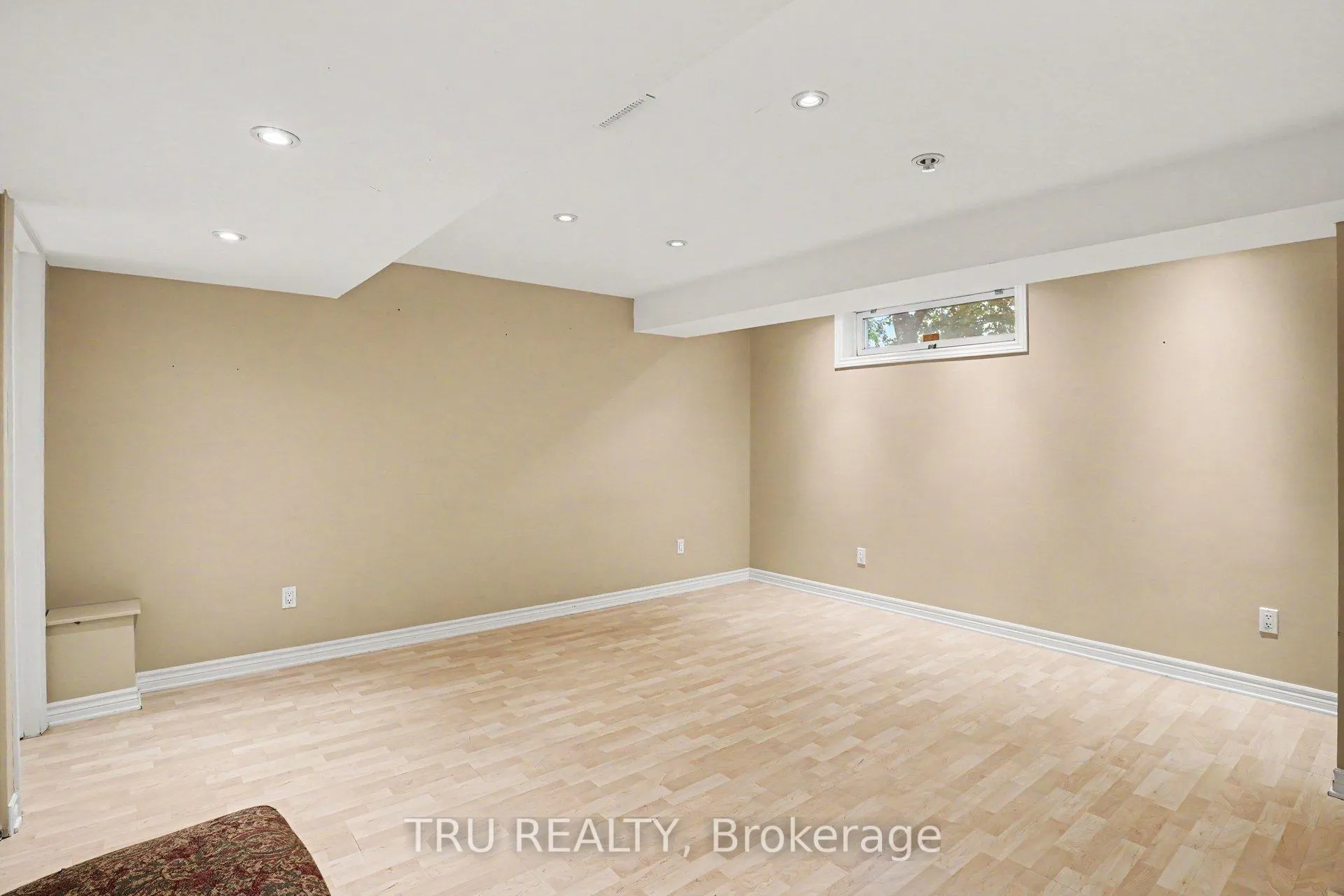 Photo 28 of 40 Cimarron Crescent, Ottawa, Centrepointe — HOMEH
