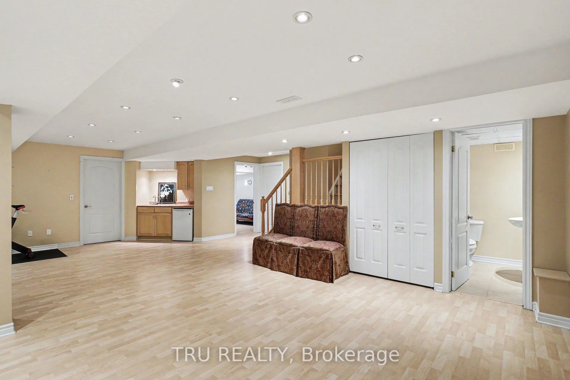 Photo 29 of 40 Cimarron Crescent, Ottawa, Centrepointe — HOMEH