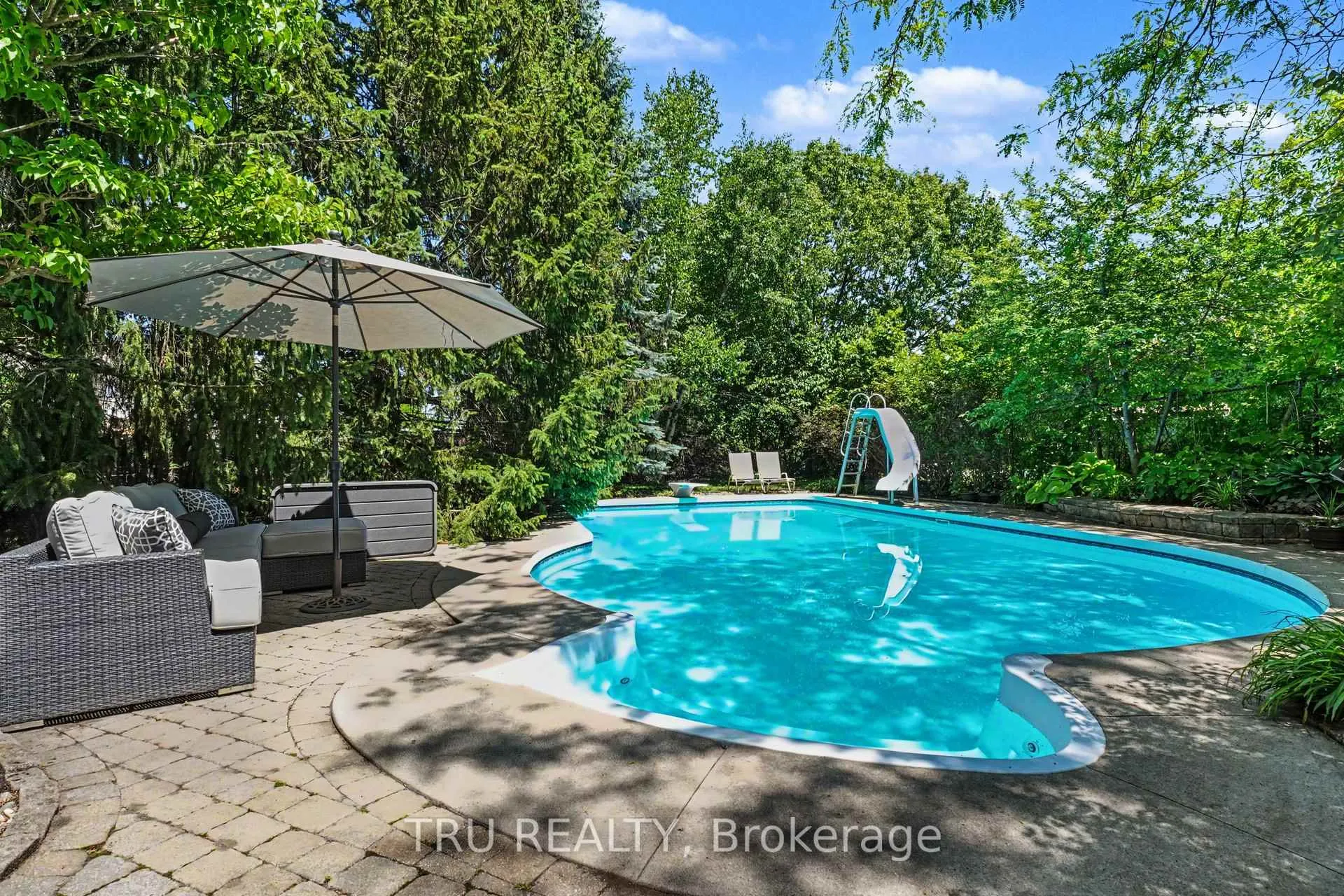 Photo 33 of 40 Cimarron Crescent, Ottawa, Centrepointe — HOMEH