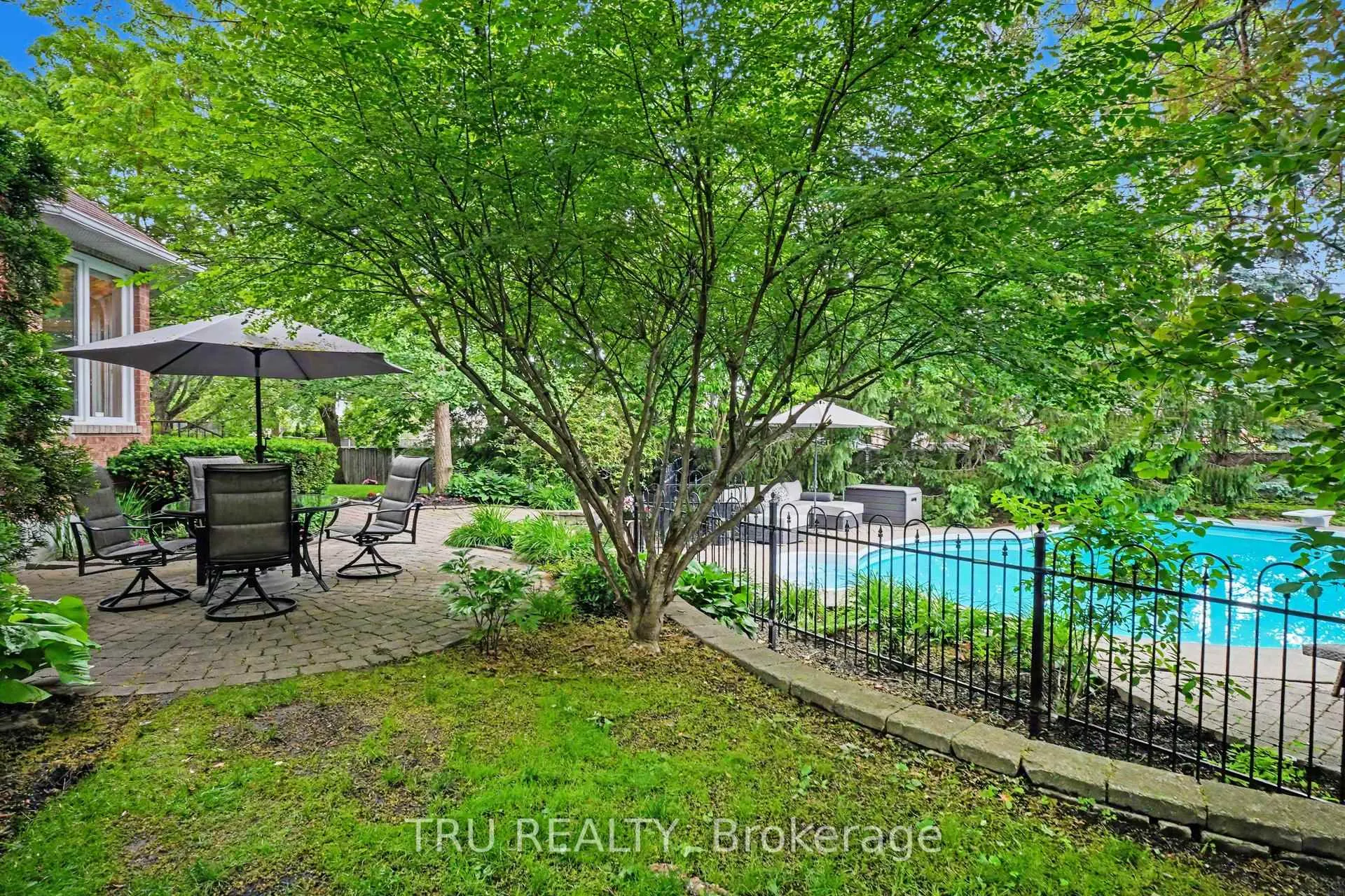 Photo 35 of 40 Cimarron Crescent, Ottawa, Centrepointe — HOMEH