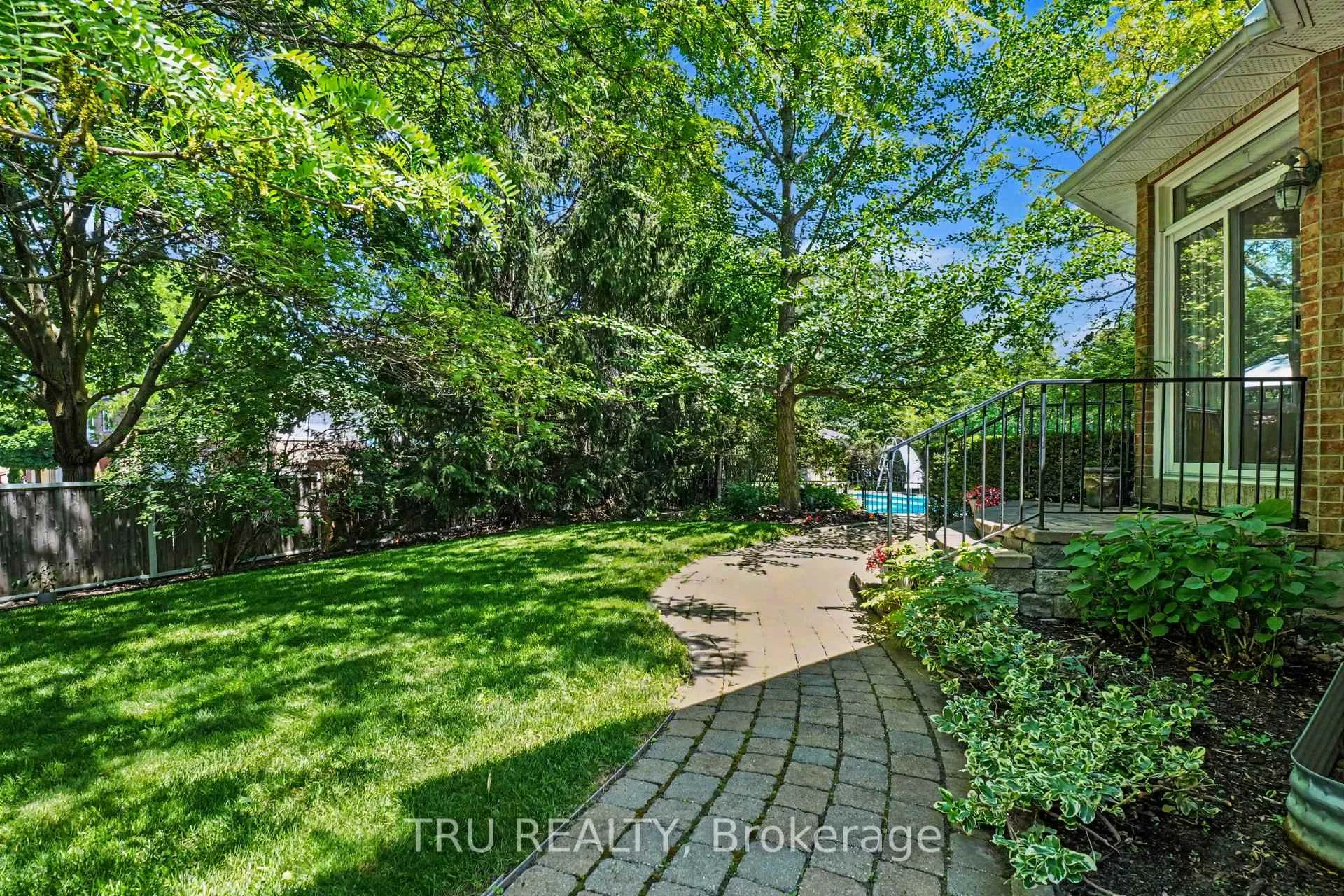 Photo 40 of 40 Cimarron Crescent, Ottawa, Centrepointe — HOMEH