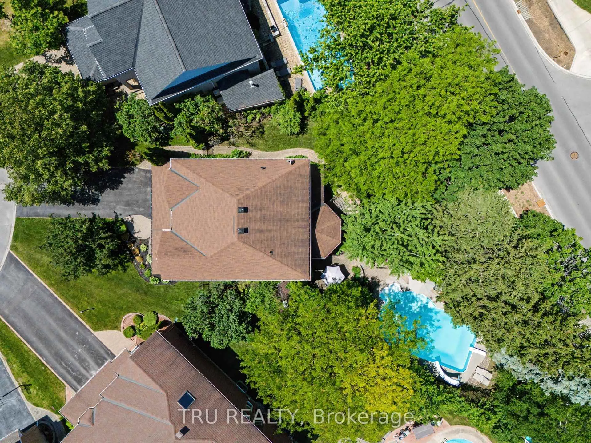 Photo 46 of 40 Cimarron Crescent, Ottawa, Centrepointe — HOMEH