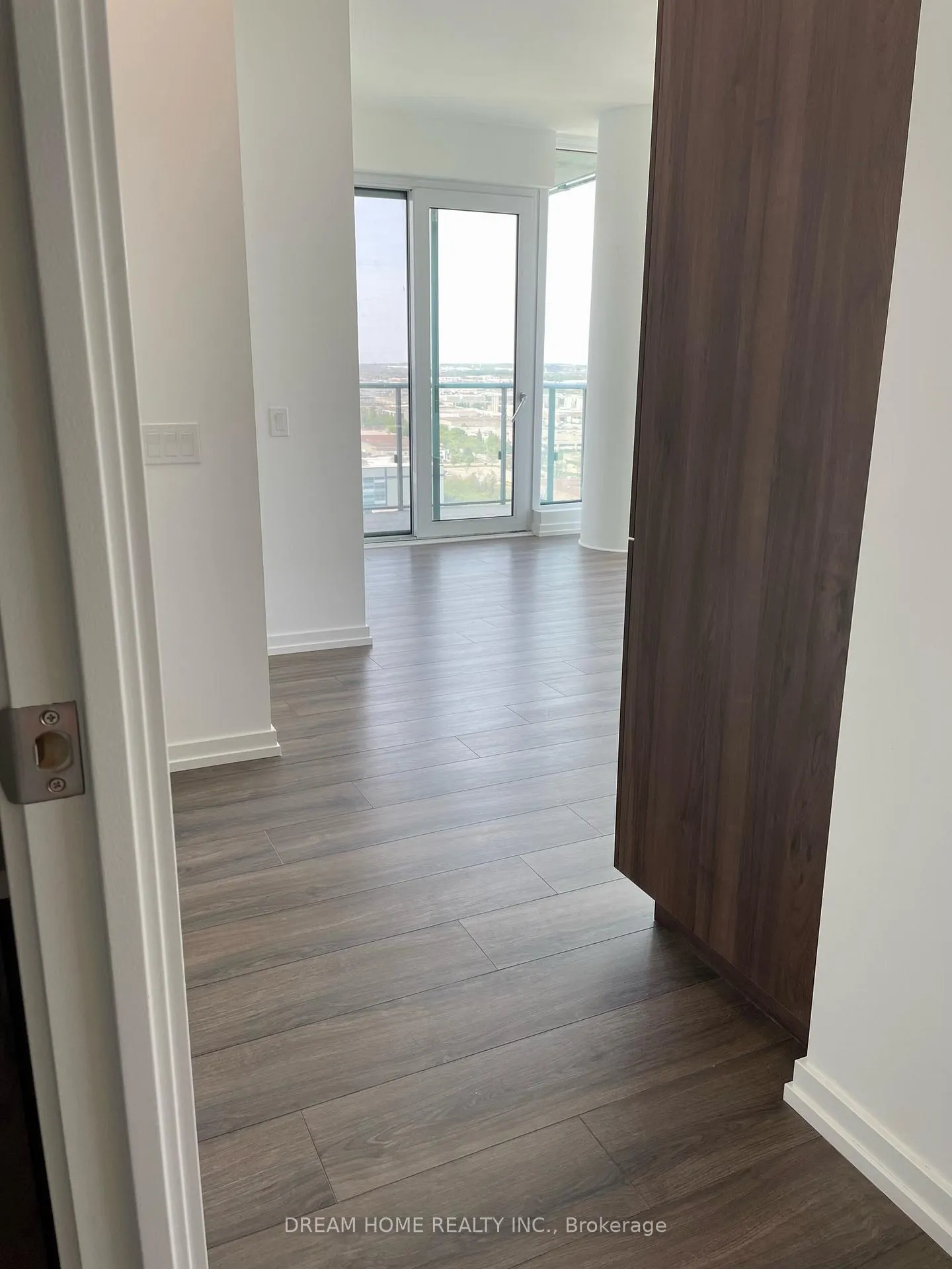 Photo 5 of Unit 2109, 7890 Jane Street, Vaughan, Vaughan Corporate Centre — HOMEH