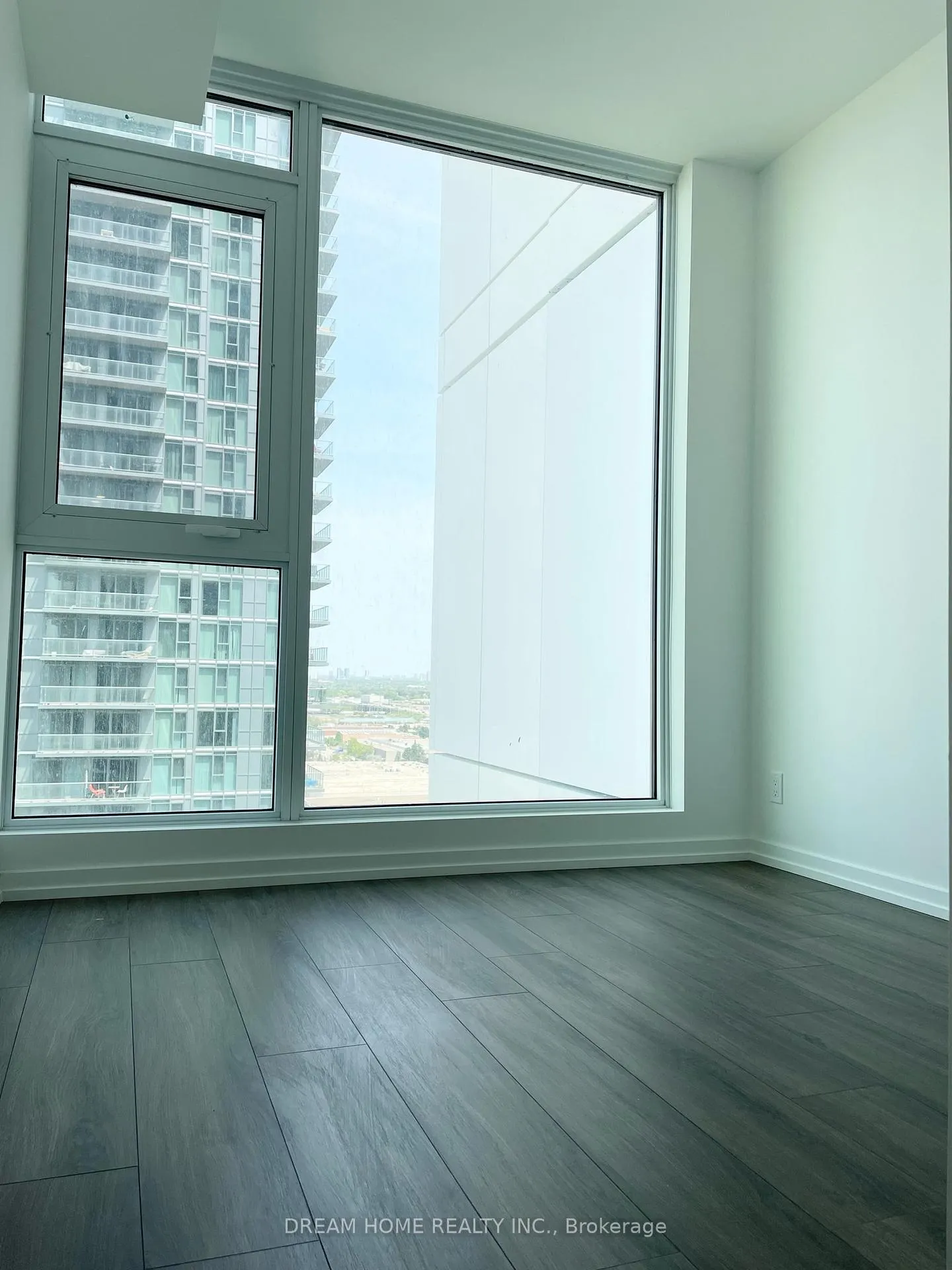 Photo 10 of Unit 2109, 7890 Jane Street, Vaughan, Vaughan Corporate Centre — HOMEH