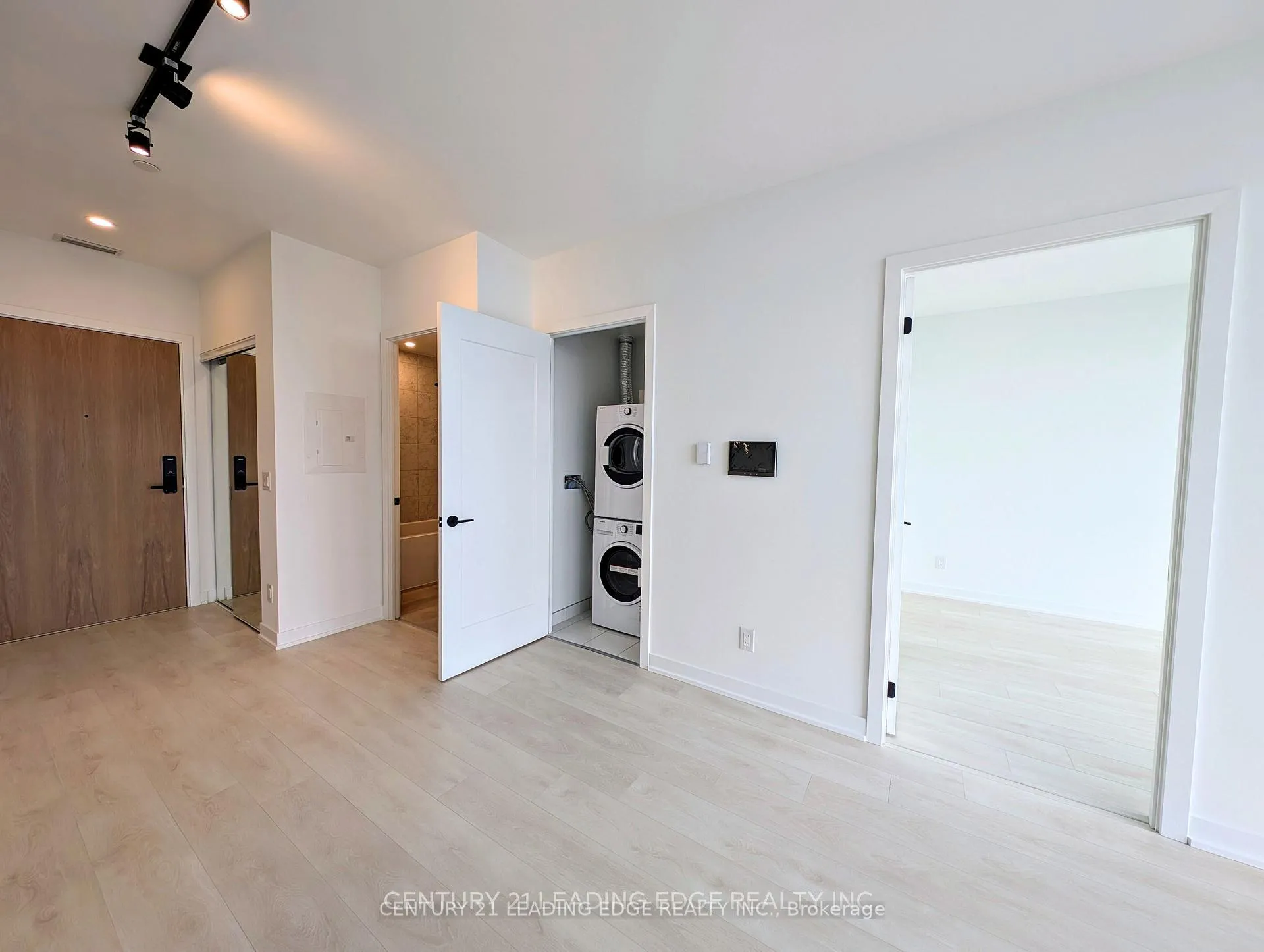 Photo 5 of Unit 3109, 5 Defries Street, Toronto, Regent Park — HOMEH