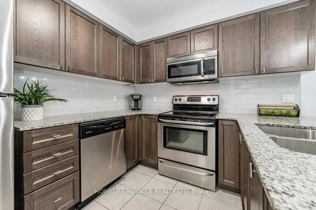 Photo 14 of 929 Apple Hill Lane, Kitchener, Trussler — HOMEH