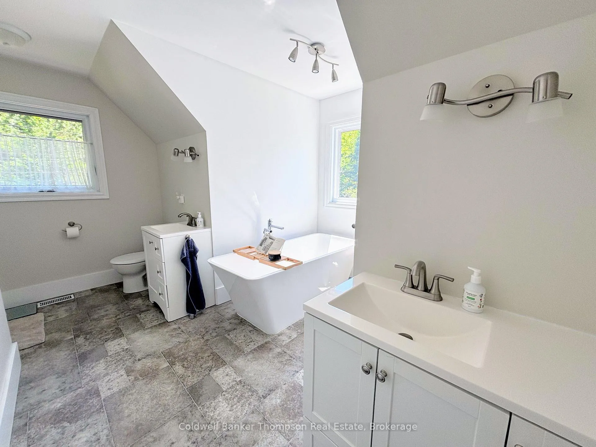 Photo 30 of 1132 Stanley Road, Bracebridge, Macaulay — HOMEH