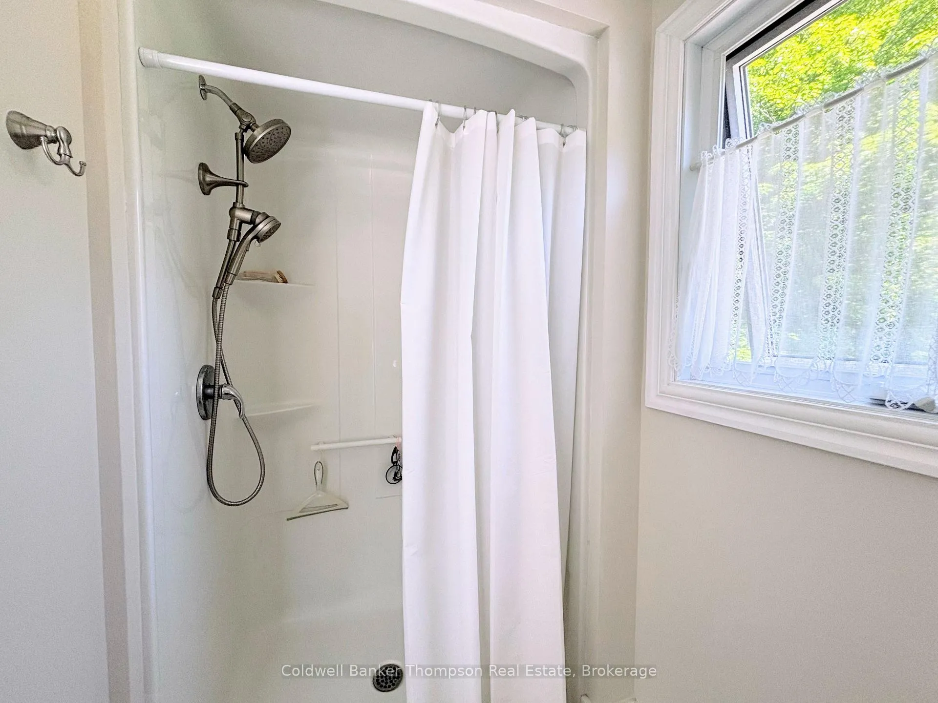 Photo 8 of 1132 Stanley Road, Bracebridge, Macaulay — HOMEH