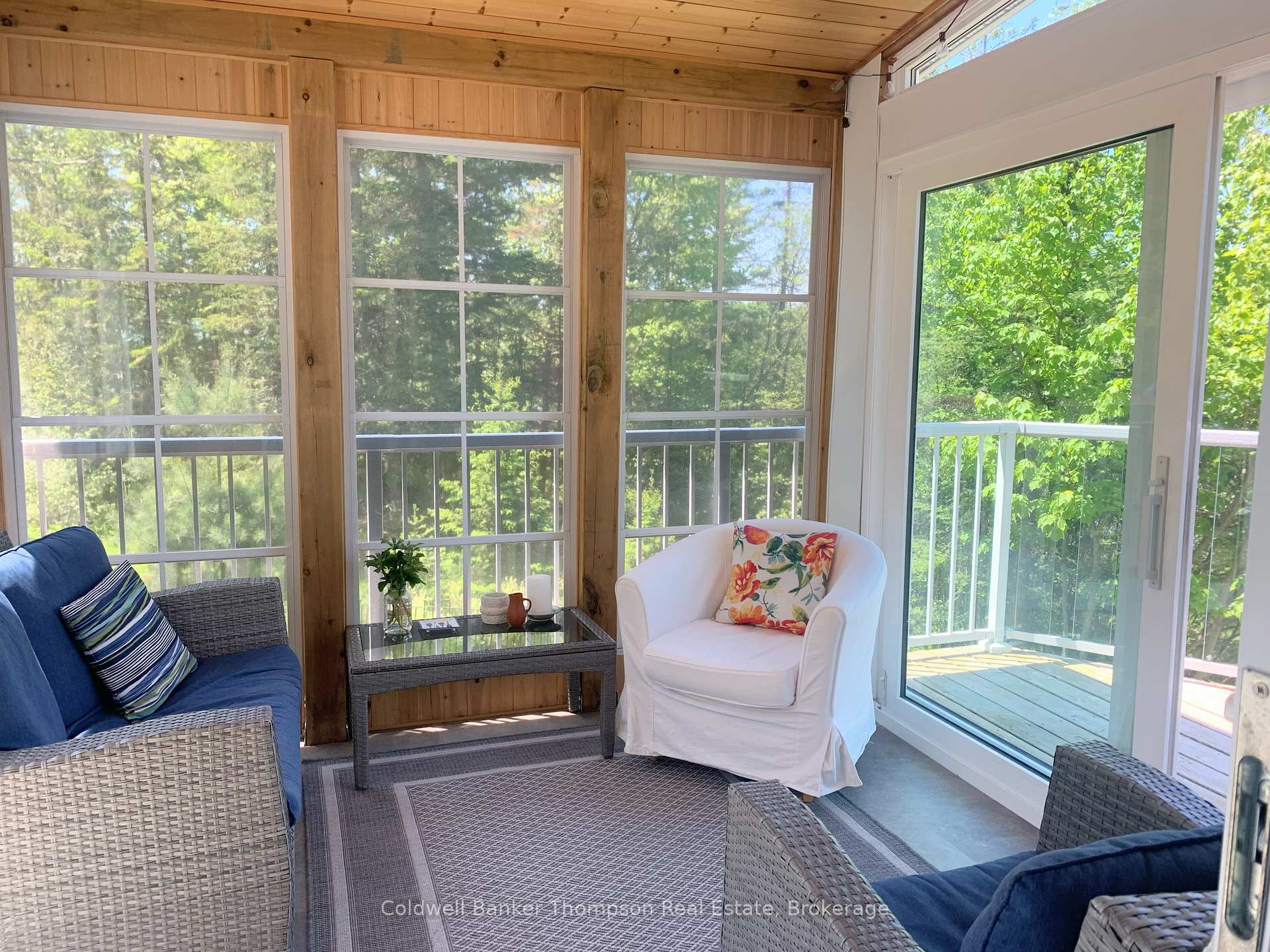Photo 2 of 1132 Stanley Road, Bracebridge, Macaulay — HOMEH