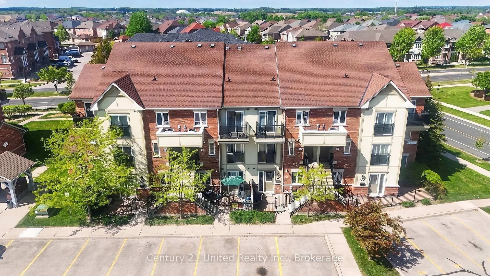 Photo 1 of Unit 30, 2285 Bur Oak Avenue, Markham, Greensborough — HOMEH