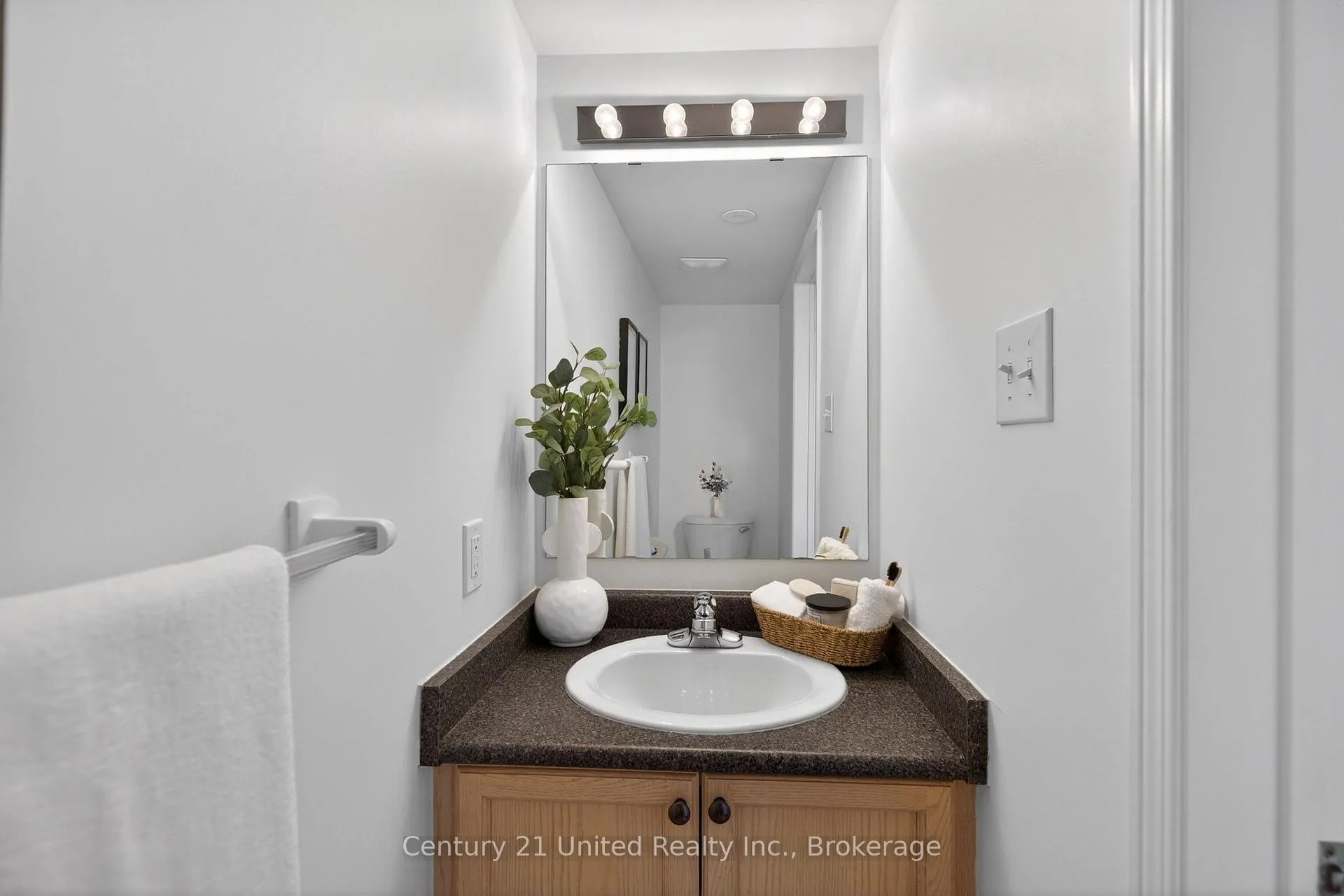 Photo 26 of Unit 30, 2285 Bur Oak Avenue, Markham, Greensborough — HOMEH