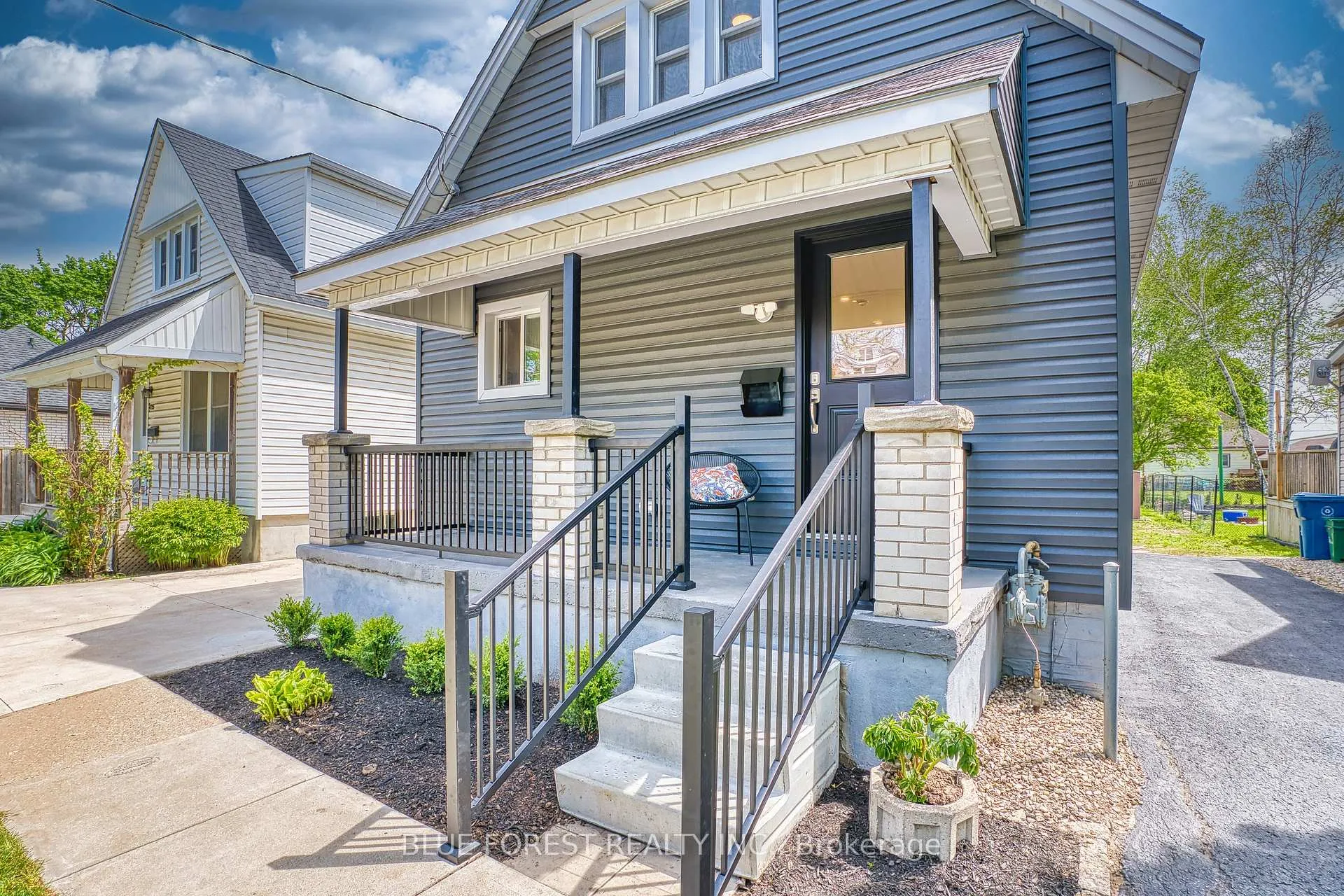 Photo 3 of 471 Albert Street, Stratford — HOMEH