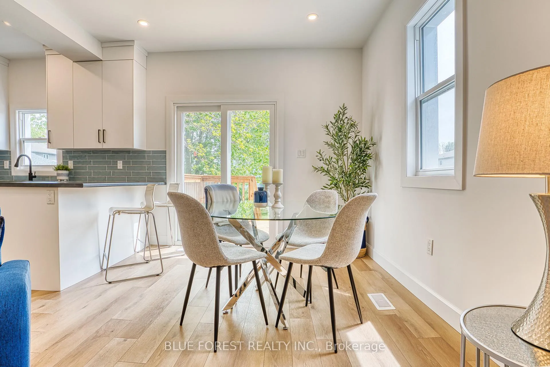 Photo 11 of 471 Albert Street, Stratford — HOMEH
